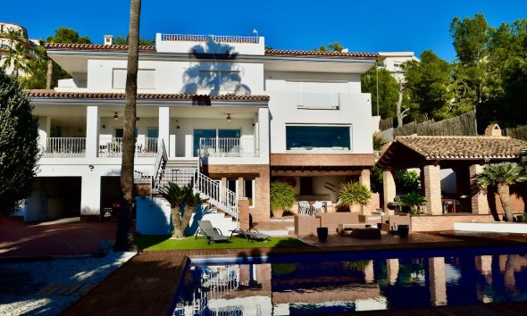 Chalet / Villa  - Reventa -
            Alfaz del Pi - 3887