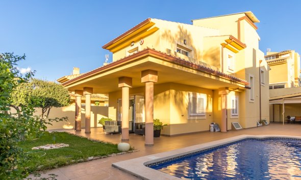 Chalet / Villa  - Reventa - Benidorm - Benidorm