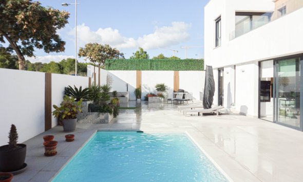 Chalet / Villa  - Reventa -
            Finestrat - 3893C