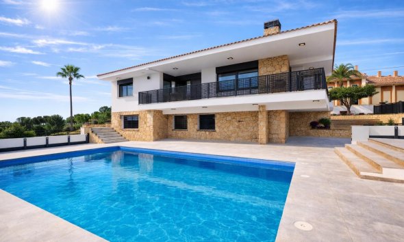 Chalet / Villa  - Reventa - La Nucía -
                La Nucía