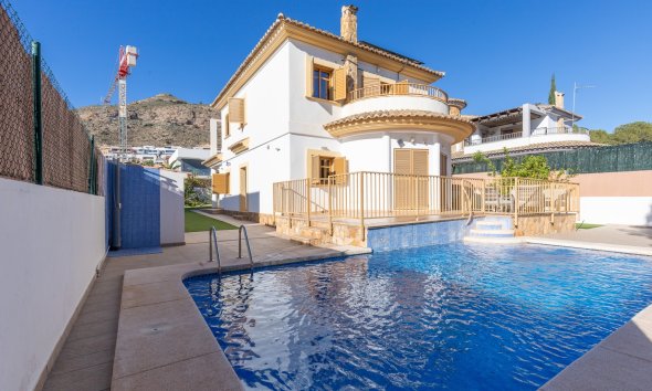  Chalet / Villa - Revente -
            Finestrat - 3943C