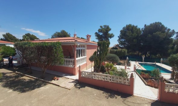  Chalet / Villa - Revente -
            La Nucía - 3864C