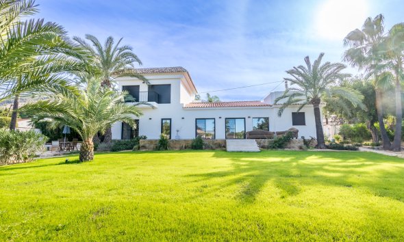  Chalet / Villa - Short Term Rental - Albir - Albir