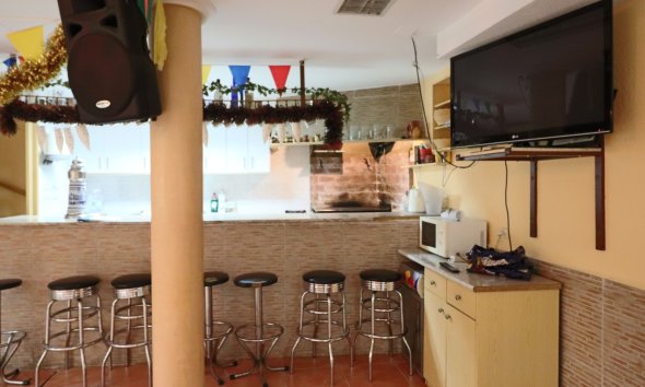 Comercial - Reventa -
            Benidorm - 80060