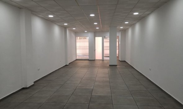 Commercial - Revente - Benidorm -
                Colonia Madrid / Foietes