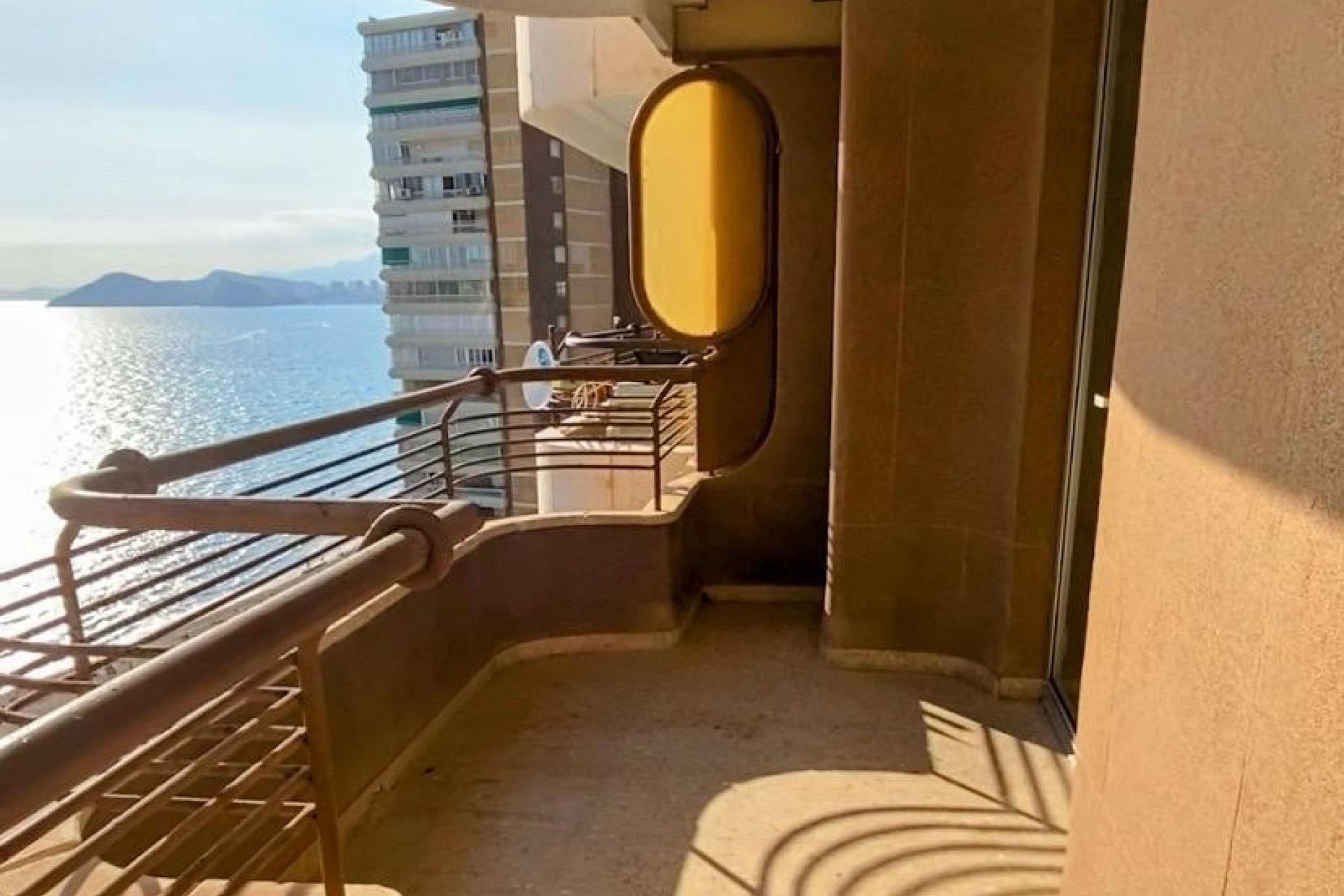 Herverkoop - Appartement / flat -
Benidorm - 1ª Linea