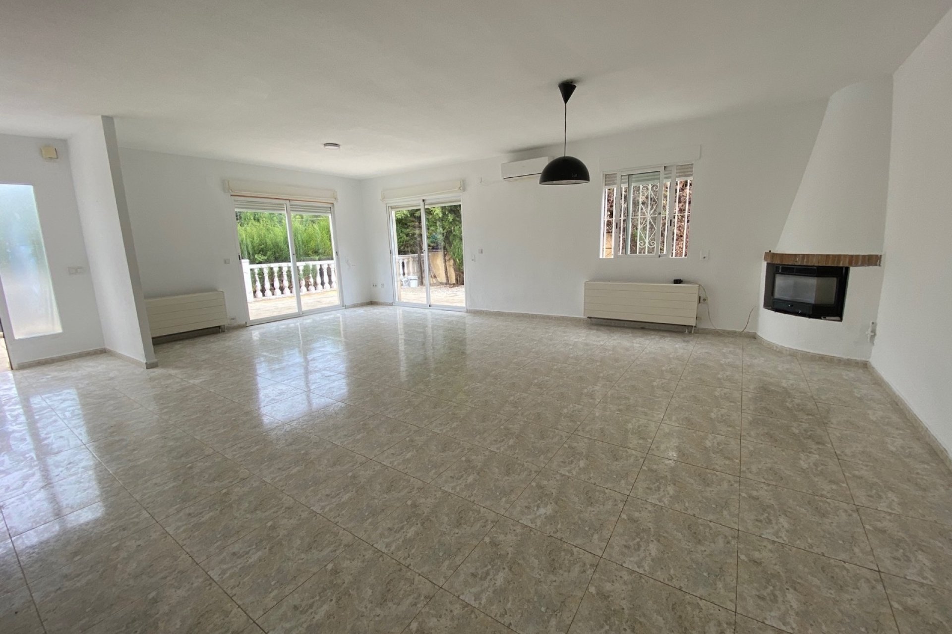 Herverkoop - Chalet / Villa -
Albir
