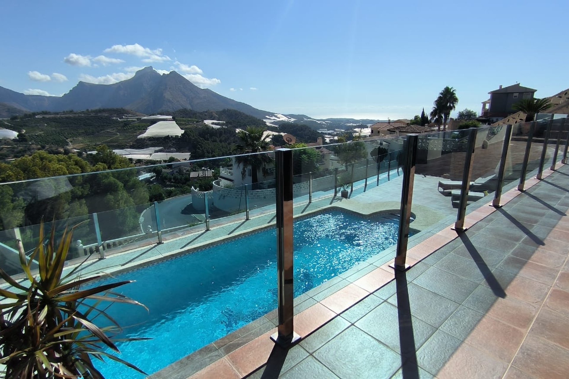 Herverkoop - Chalet / Villa -
Callosa De Ensarrià