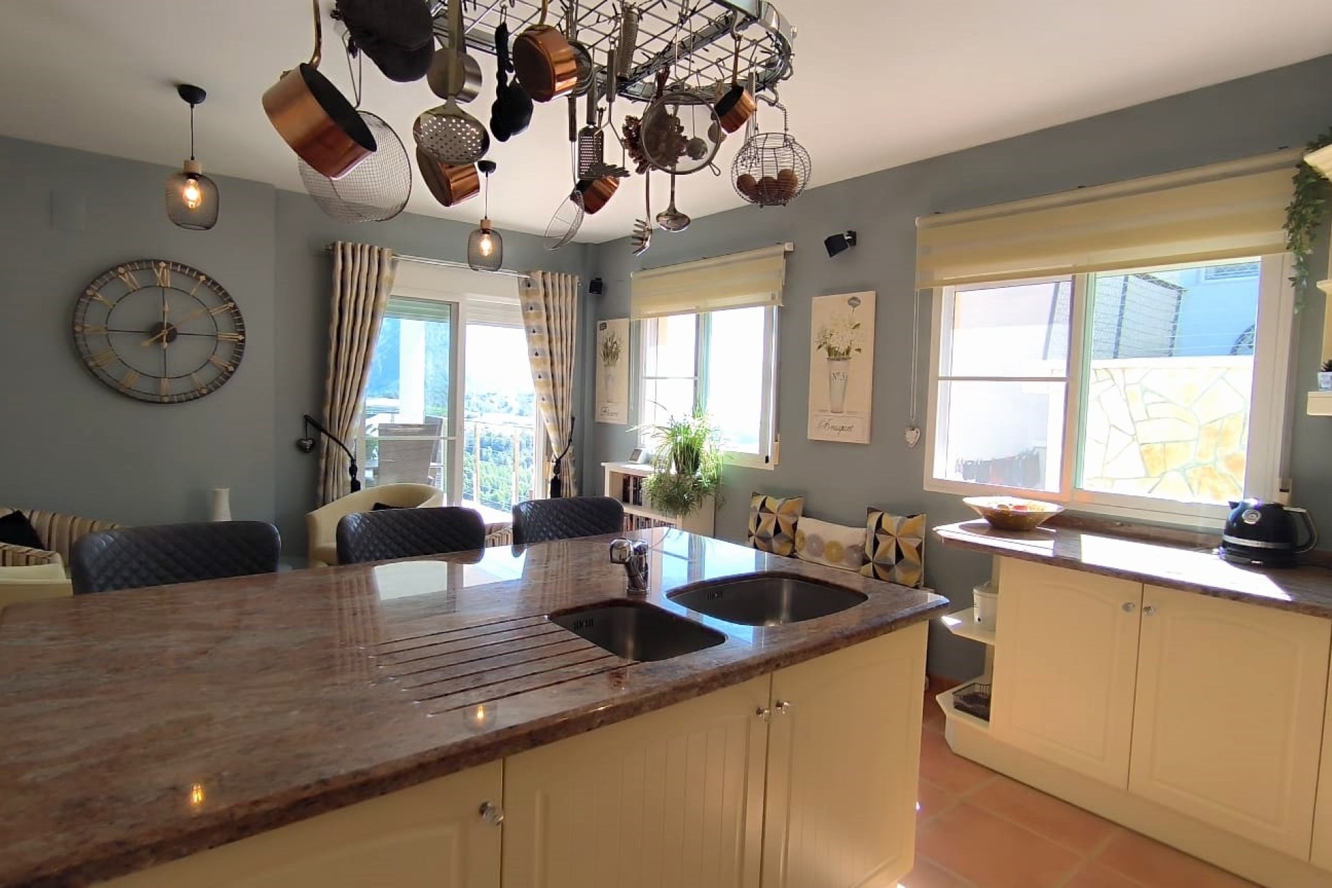 Herverkoop - Chalet / Villa -
Callosa De Ensarrià