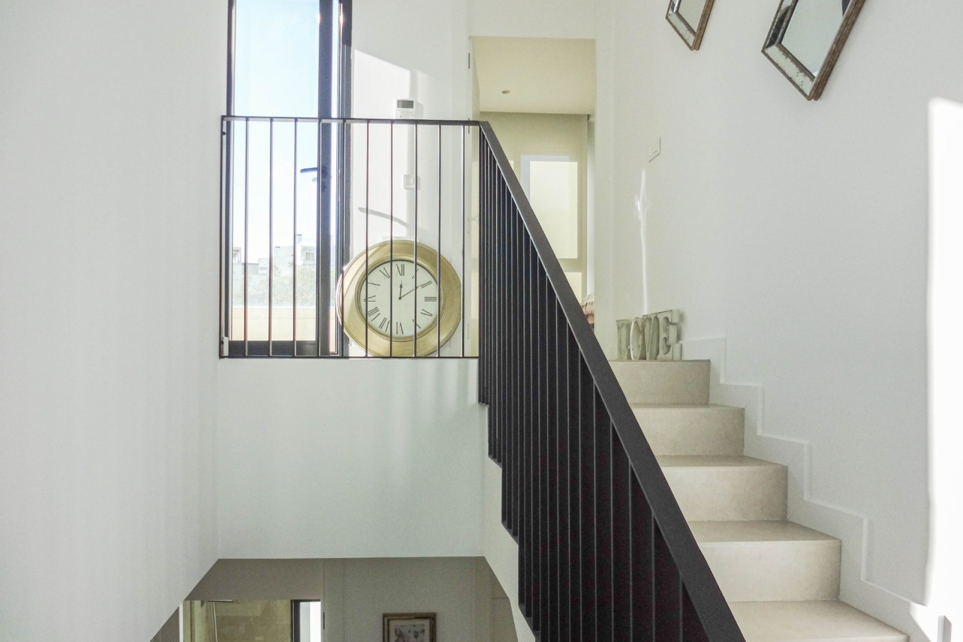 Herverkoop - Chalet / Villa -
Finestrat