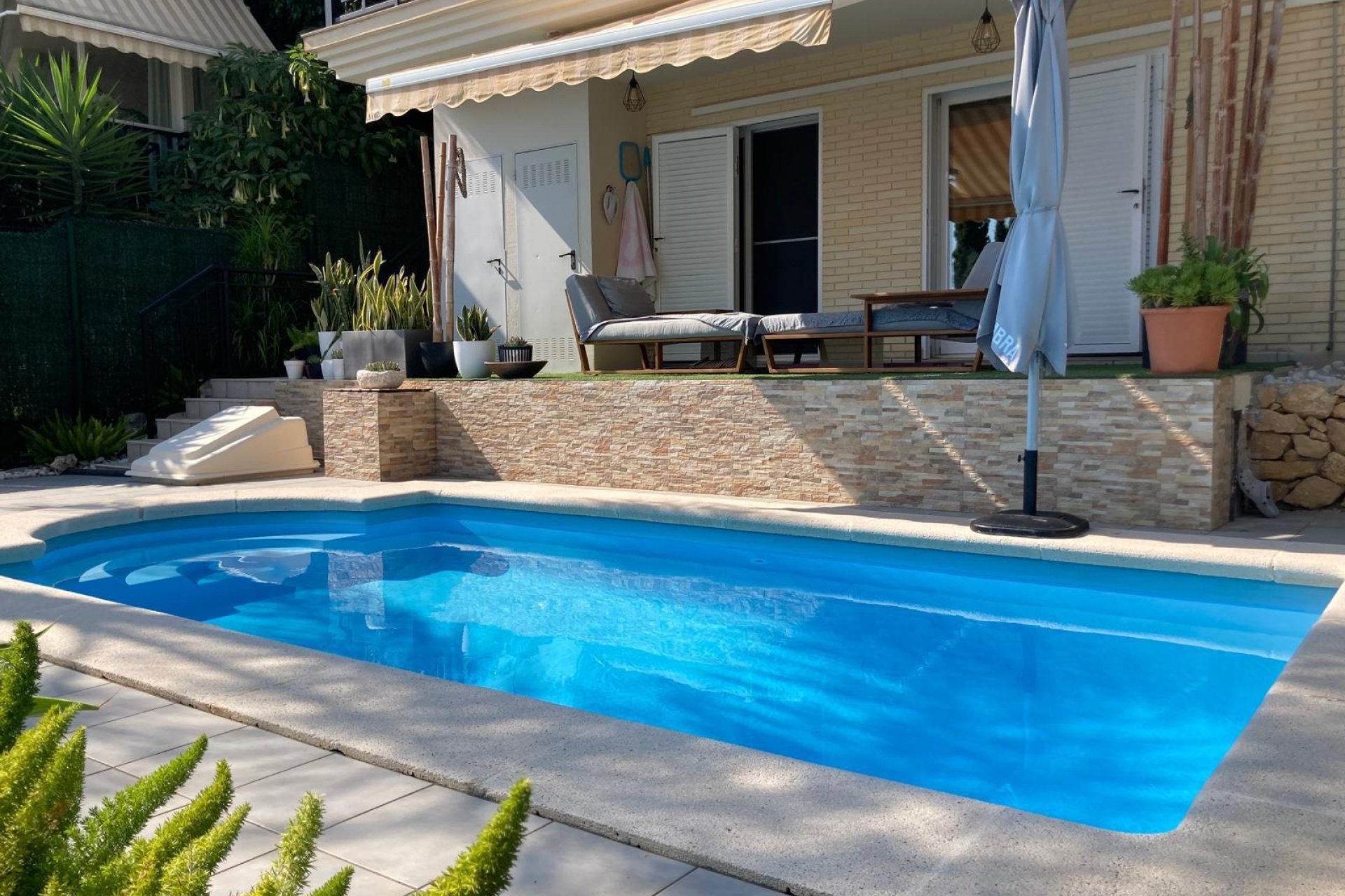 Herverkoop - Chalet / Villa -
La Nucía