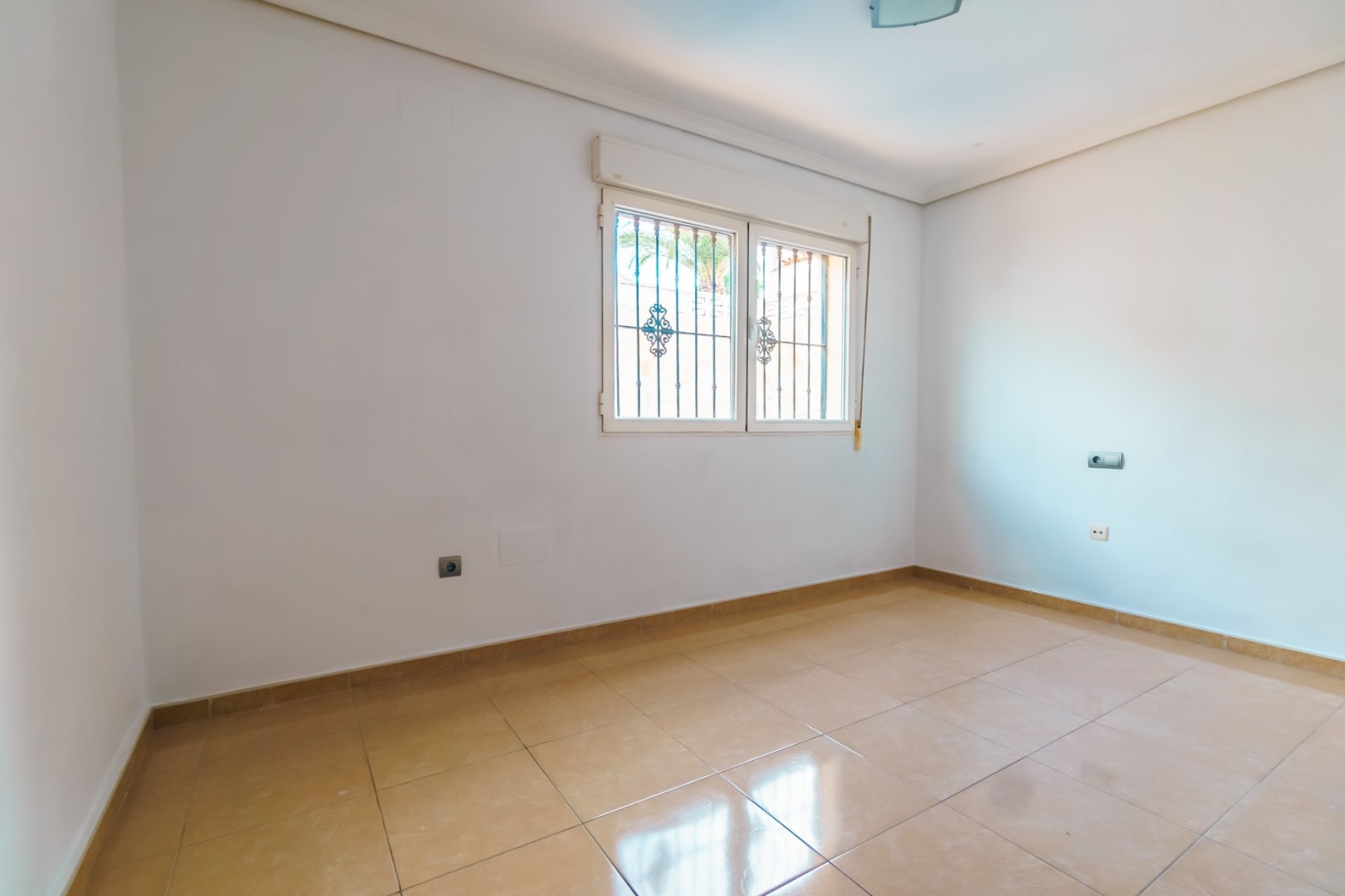 Herverkoop - Chalet / Villa -
La Nucía
