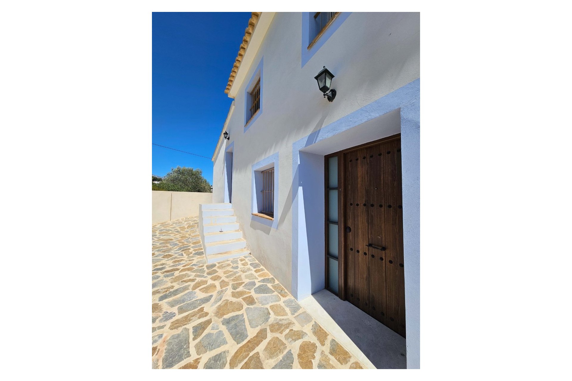 Herverkoop - Chalet / Villa -
La Nucía