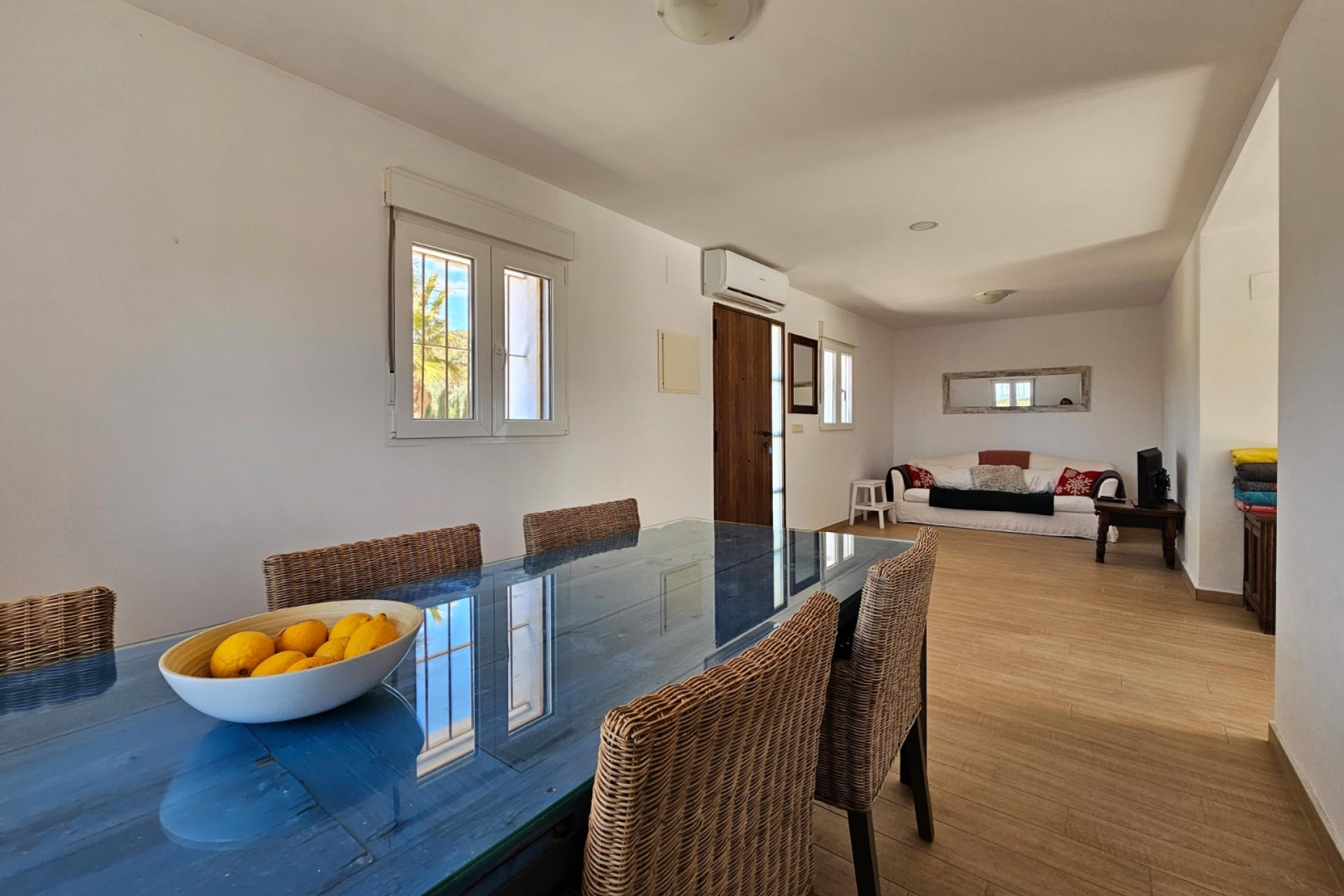 Herverkoop - Chalet / Villa -
La Nucía