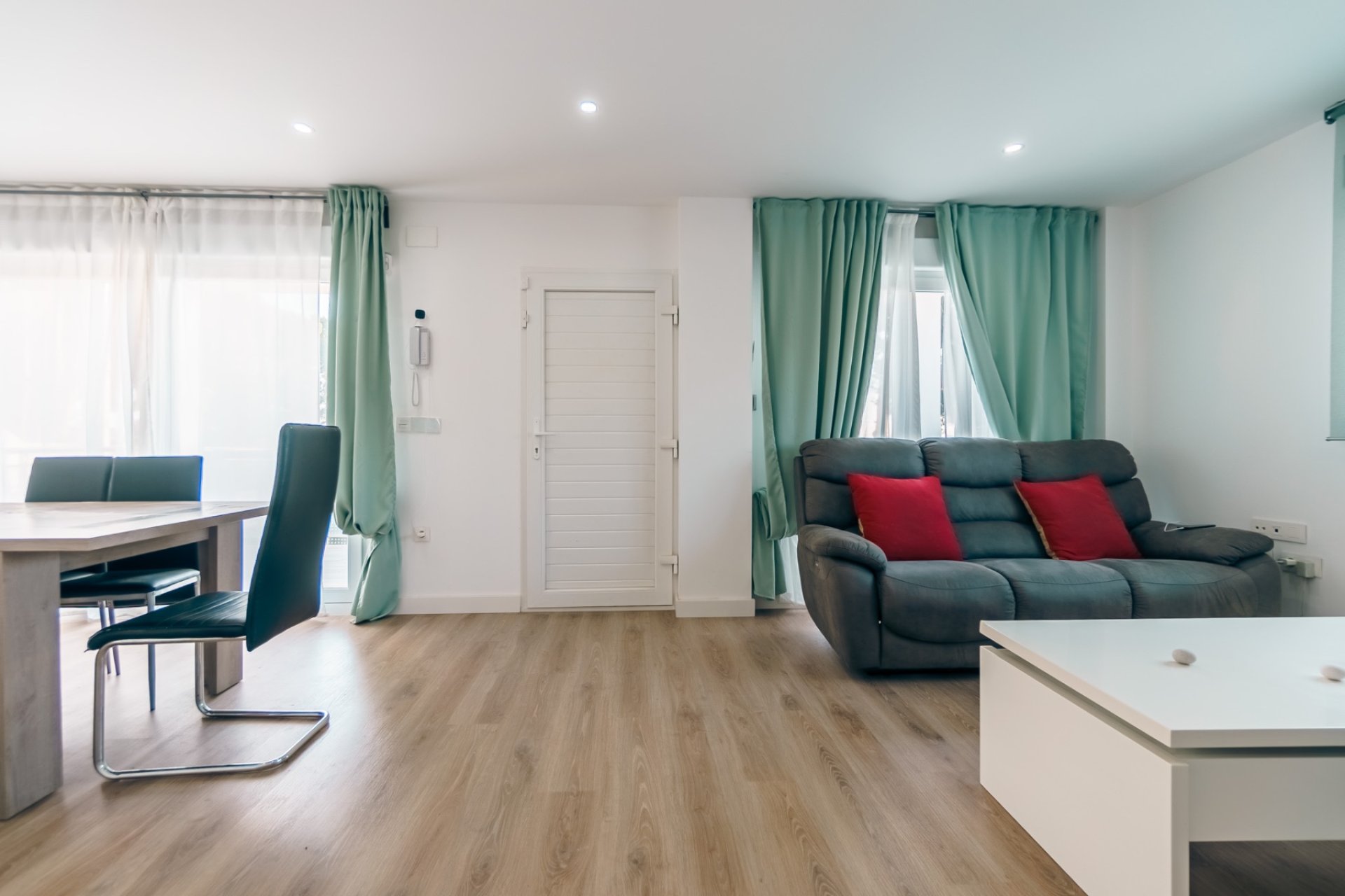 Herverkoop - Chalet / Villa -
La Nucía