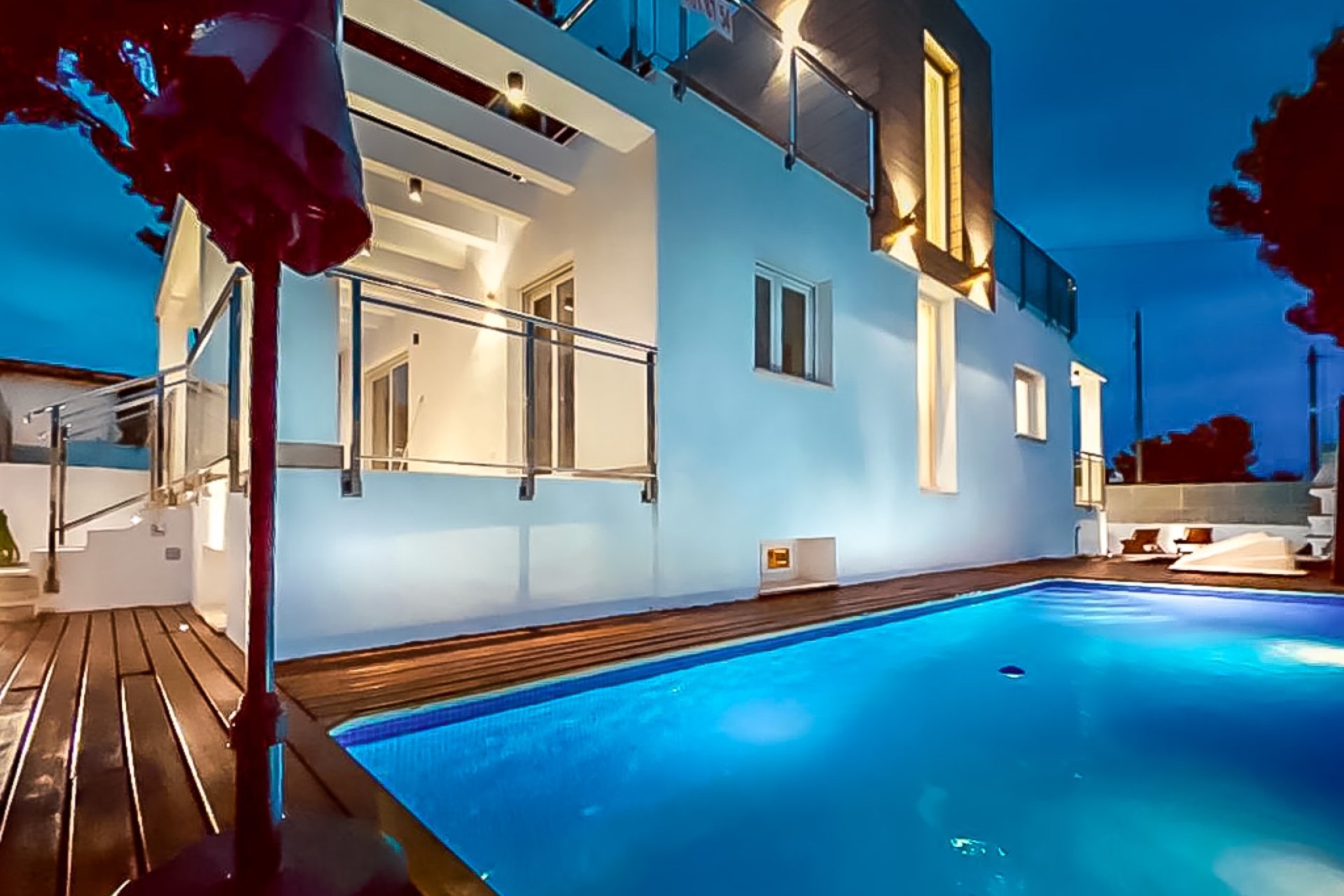 Herverkoop - Chalet / Villa -
La Nucía