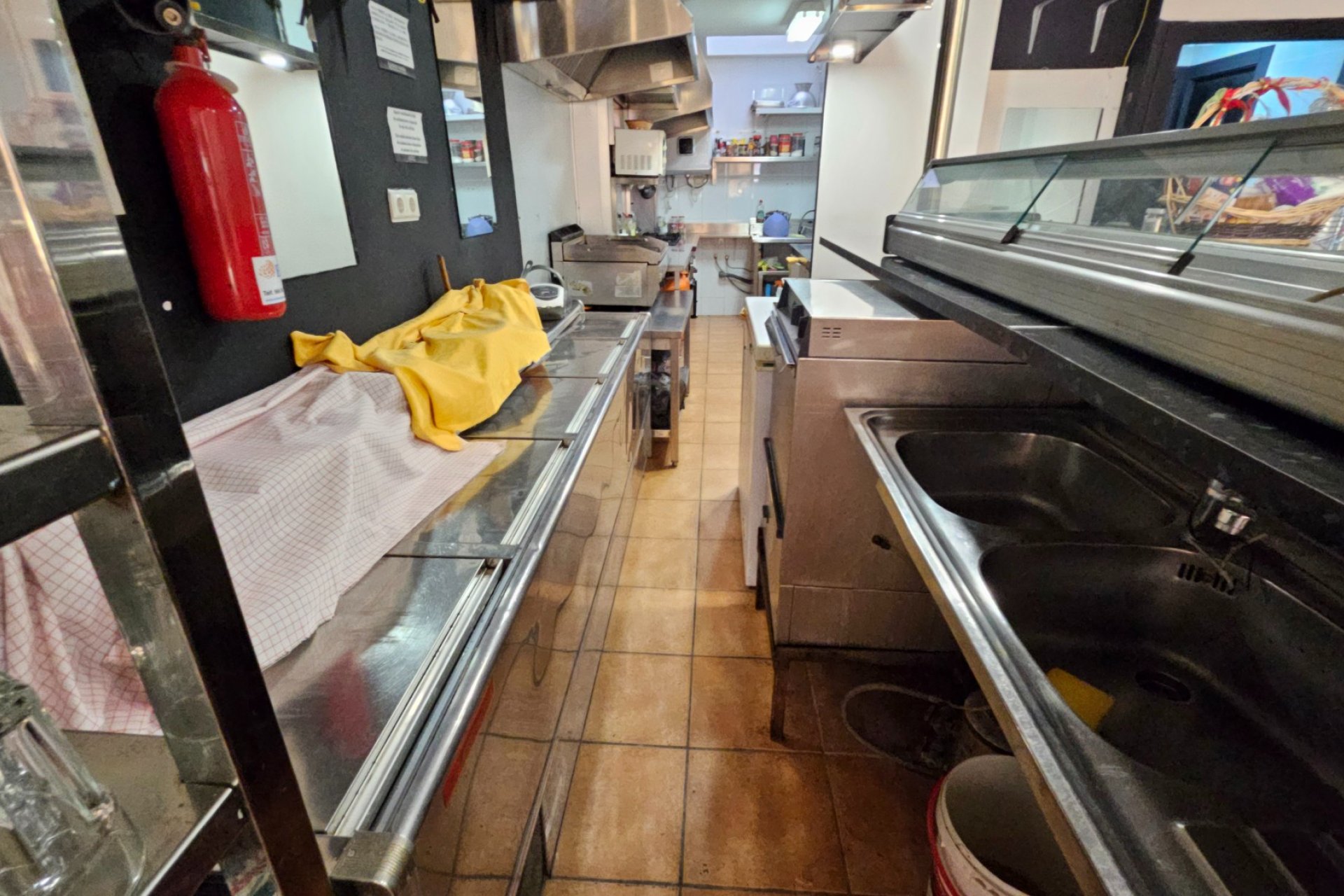 Herverkoop - Reclame -
Benidorm - Old town / Port