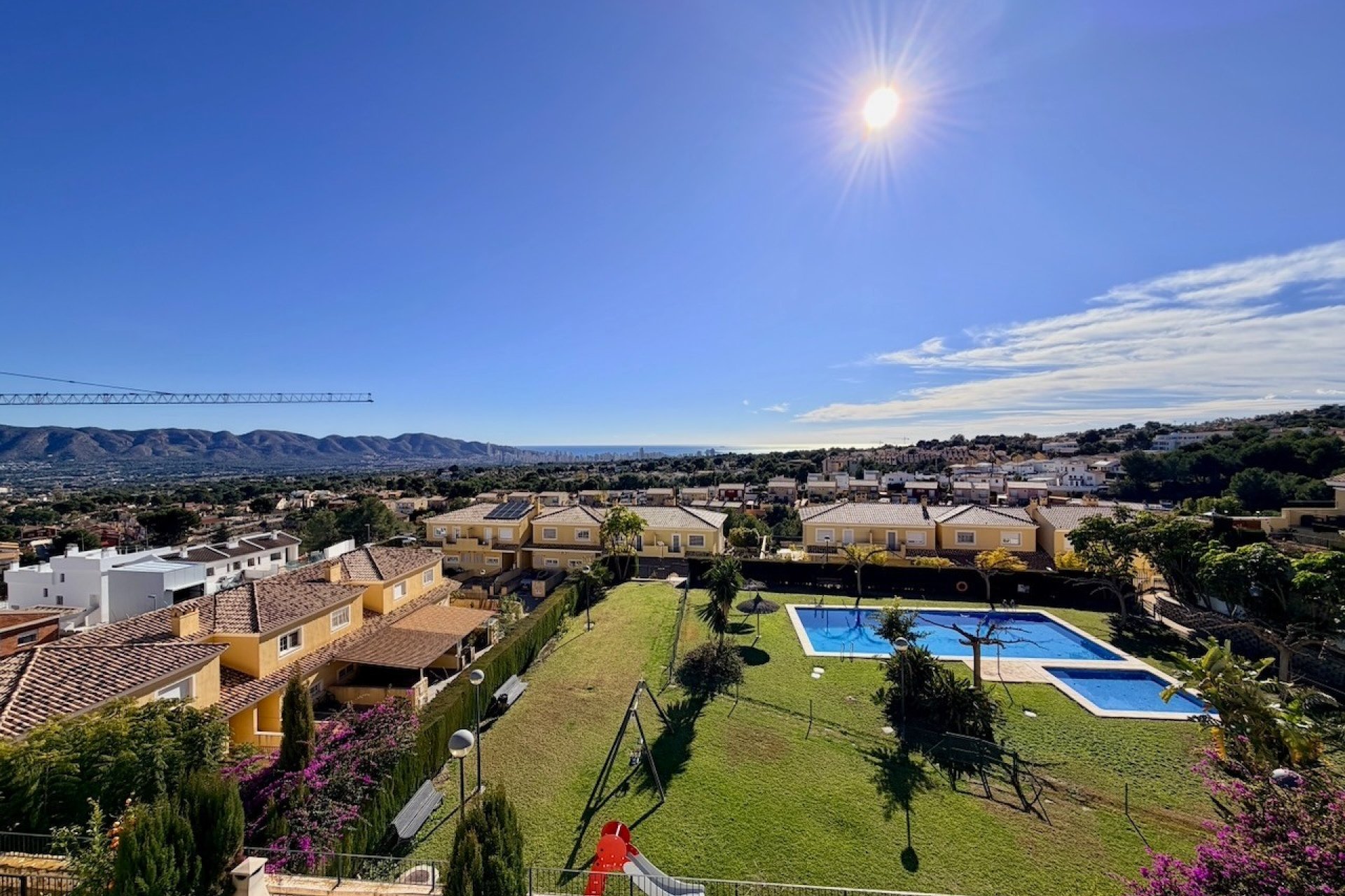 Herverkoop - Townhouse / Semi -
La Nucía - Urbanisations