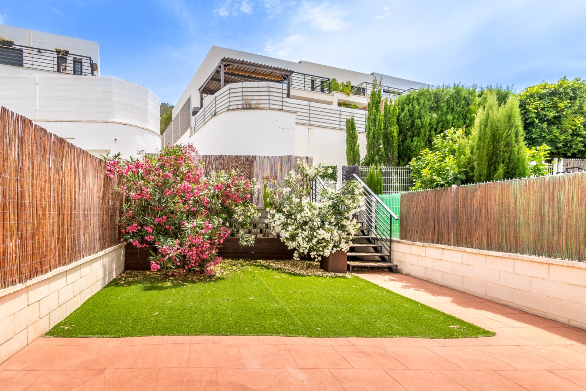 Herverkoop - Tussenwoning -
Albir