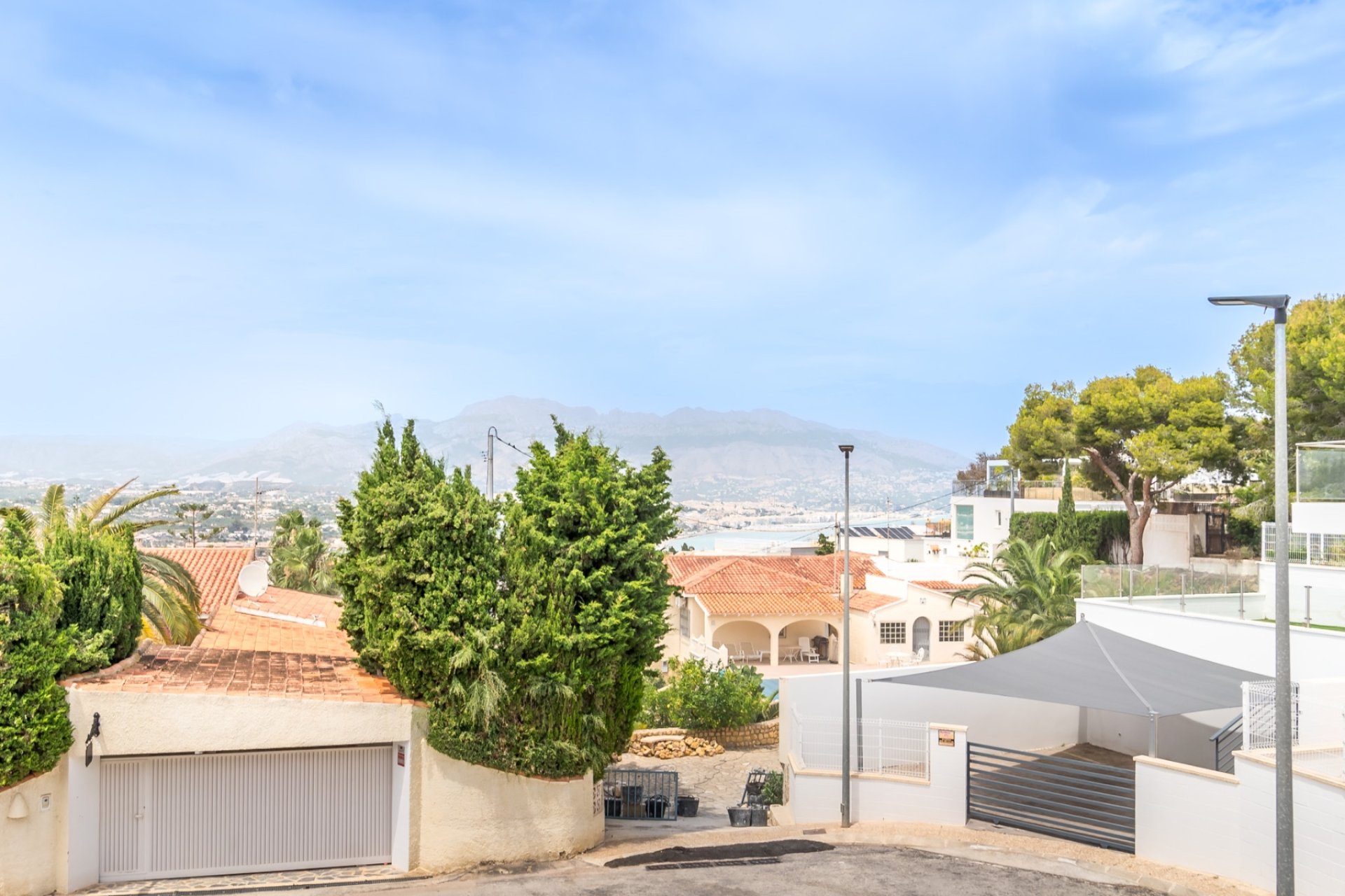 Herverkoop - Tussenwoning -
Albir