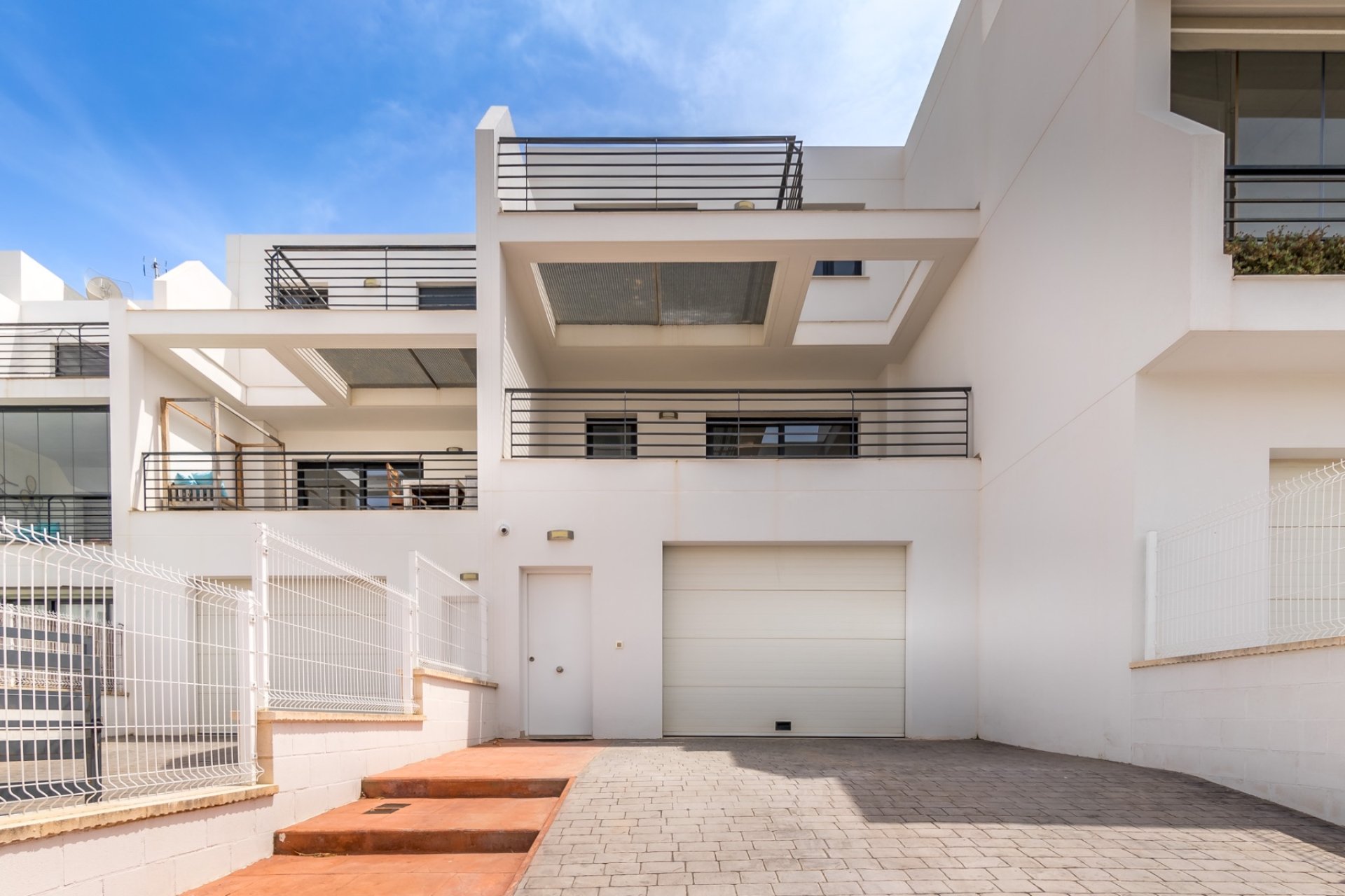 Herverkoop - Tussenwoning -
Albir