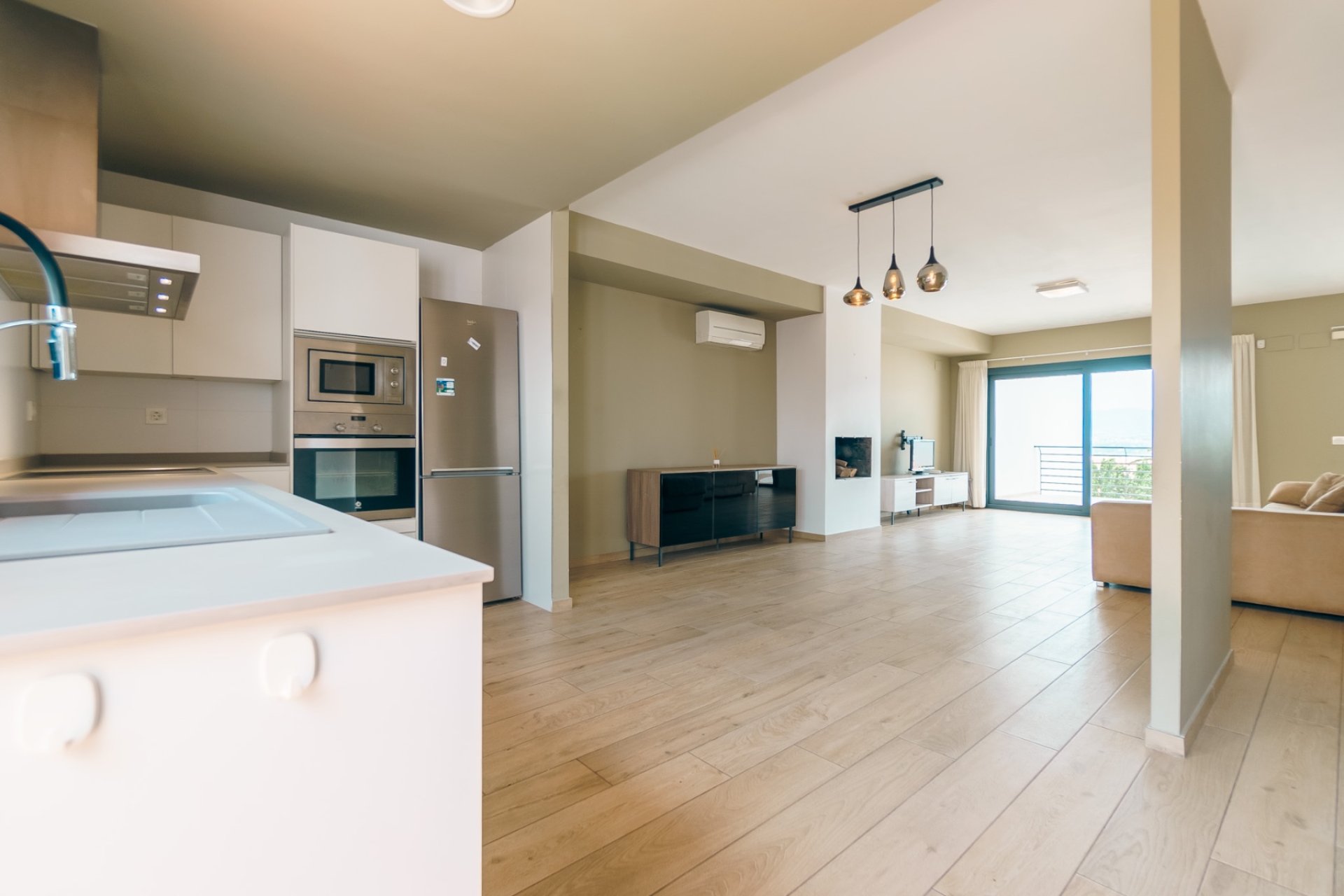 Herverkoop - Tussenwoning -
Albir