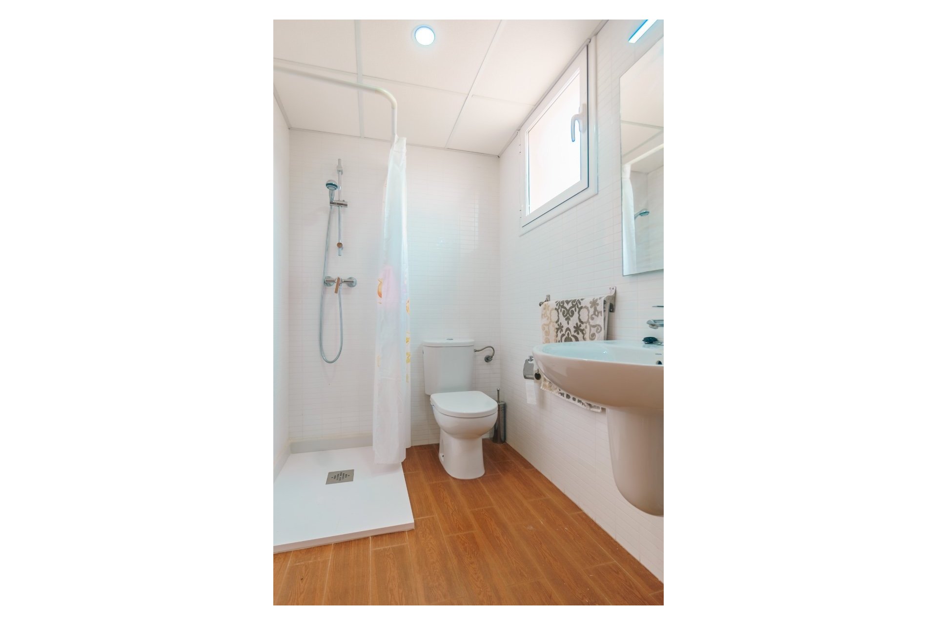 Herverkoop - Tussenwoning -
Alfaz del Pi - Alfas del Pí