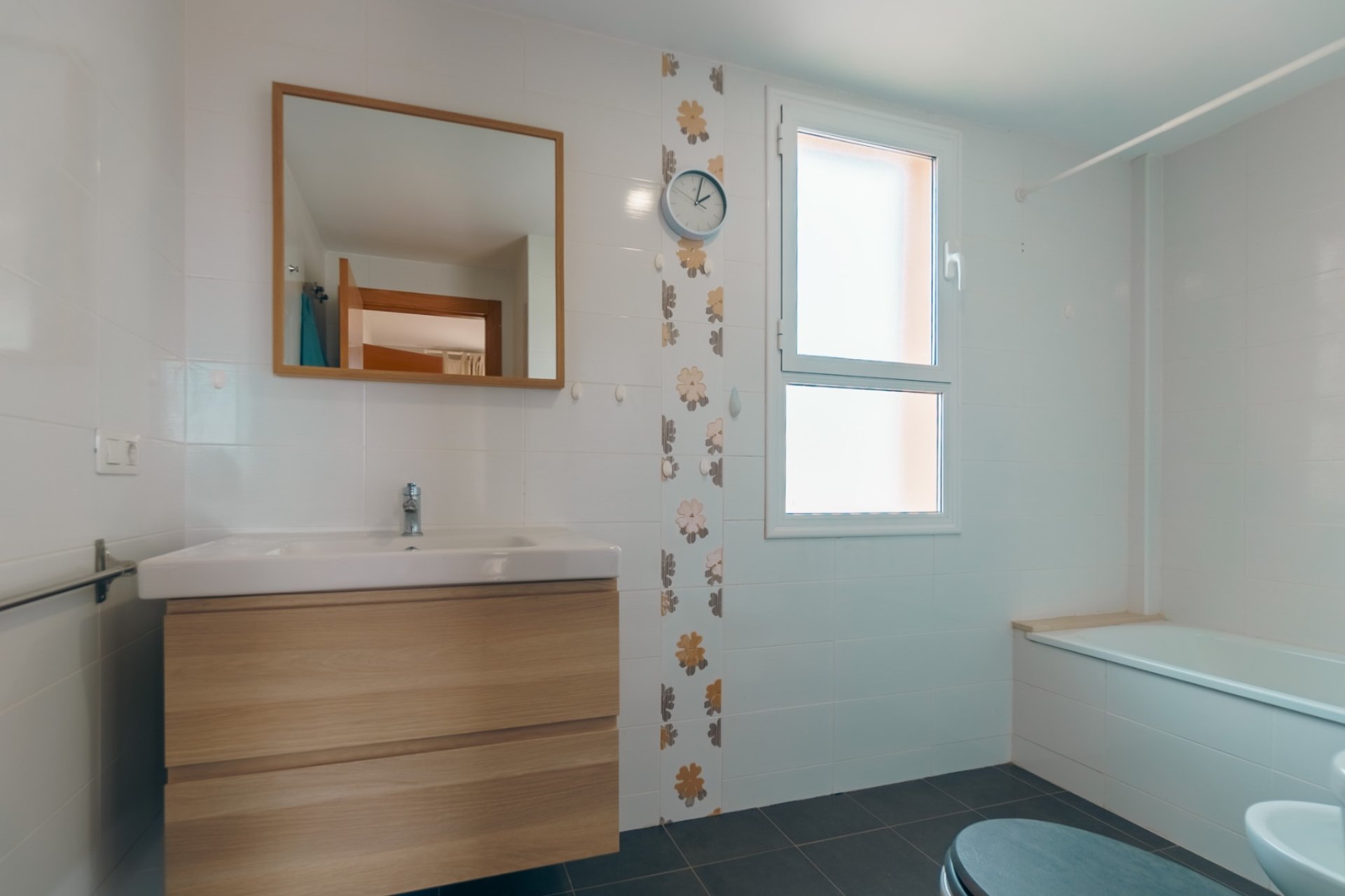 Herverkoop - Tussenwoning -
Alfaz del Pi - Alfas del Pí