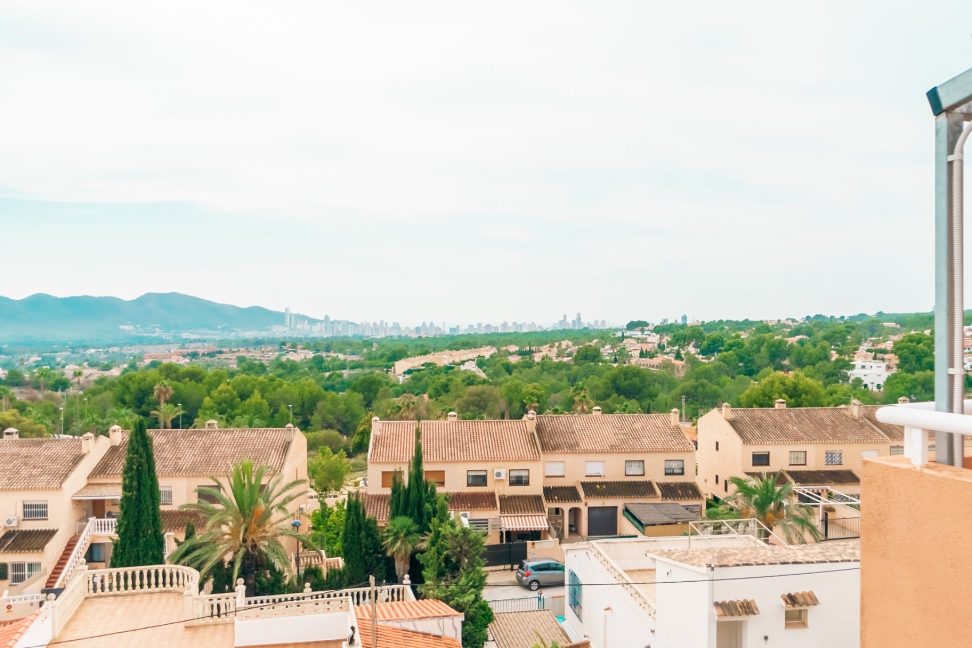 Herverkoop - Tussenwoning -
Alfaz del Pi - Alfas del Pí