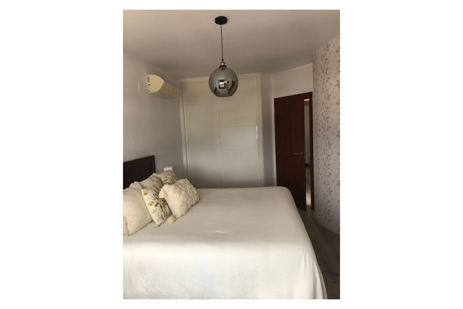 Herverkoop - Tussenwoning -
Polop