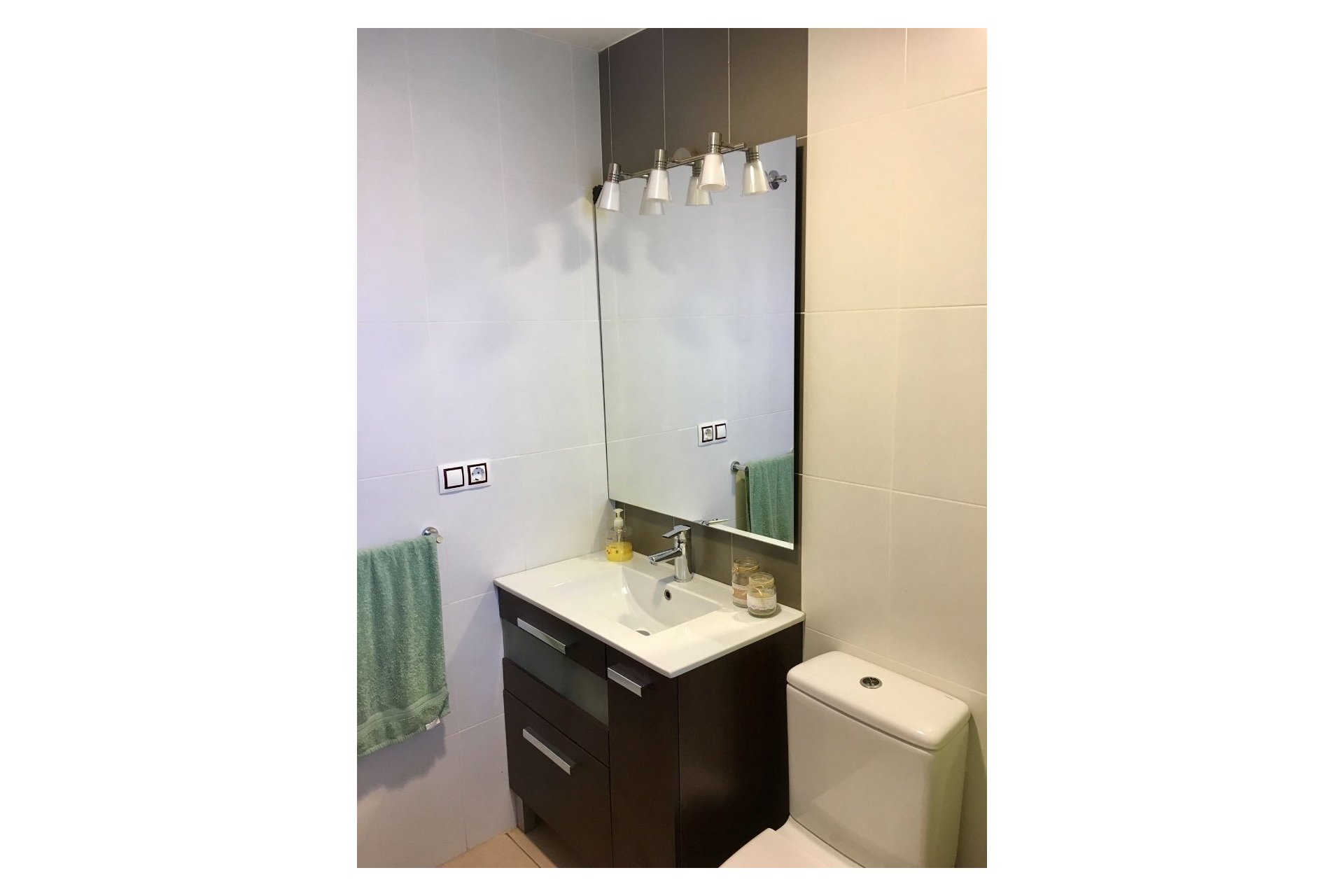 Herverkoop - Tussenwoning -
Polop