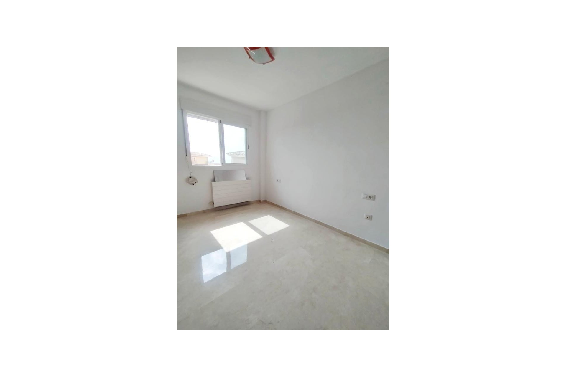 Herverkoop - Twee-onder-een-kapwoning  -
La Nucía