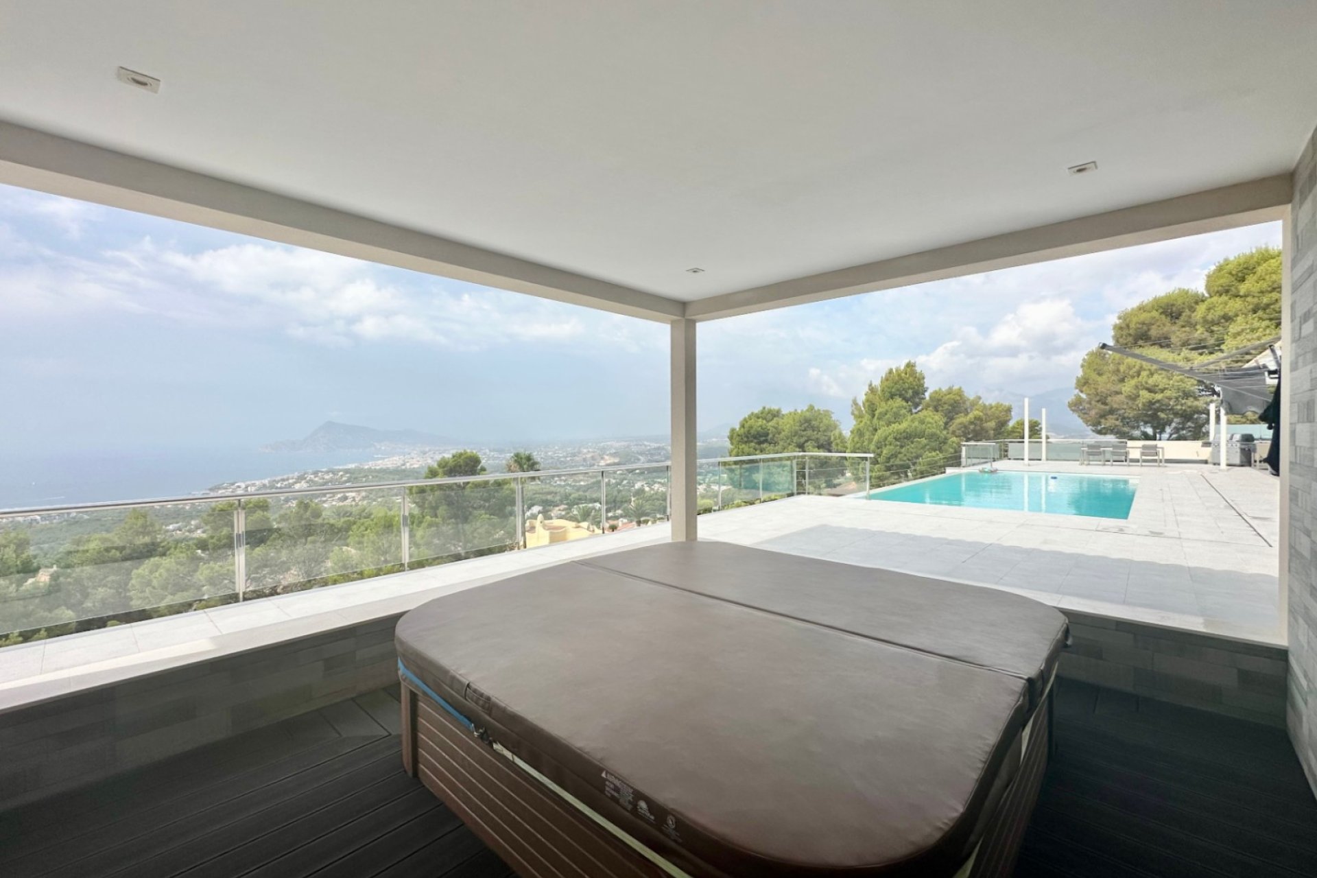 Herverkoop - Villa -
Altea - Sierra de Altea