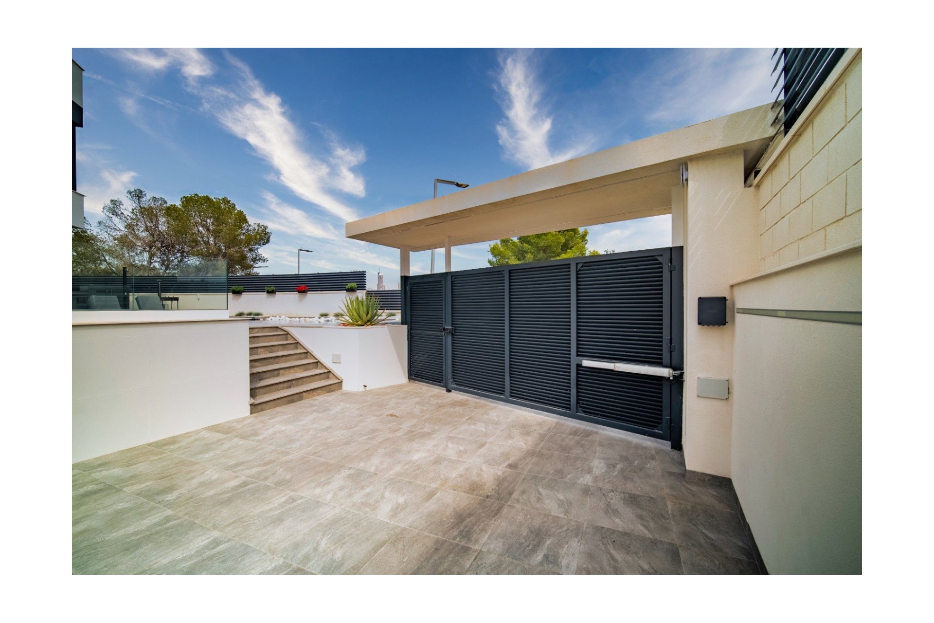 Herverkoop - Villa -
Benidorm - Playa de Poniente