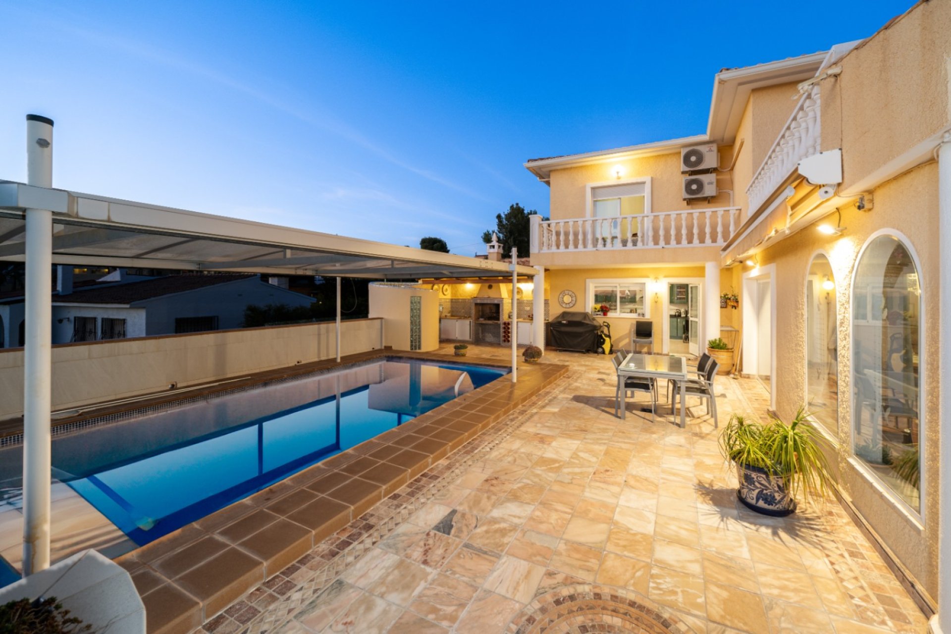 Herverkoop - Villa -
L'Alfàs del Pi - Colonia Escandinavia-Cautivador