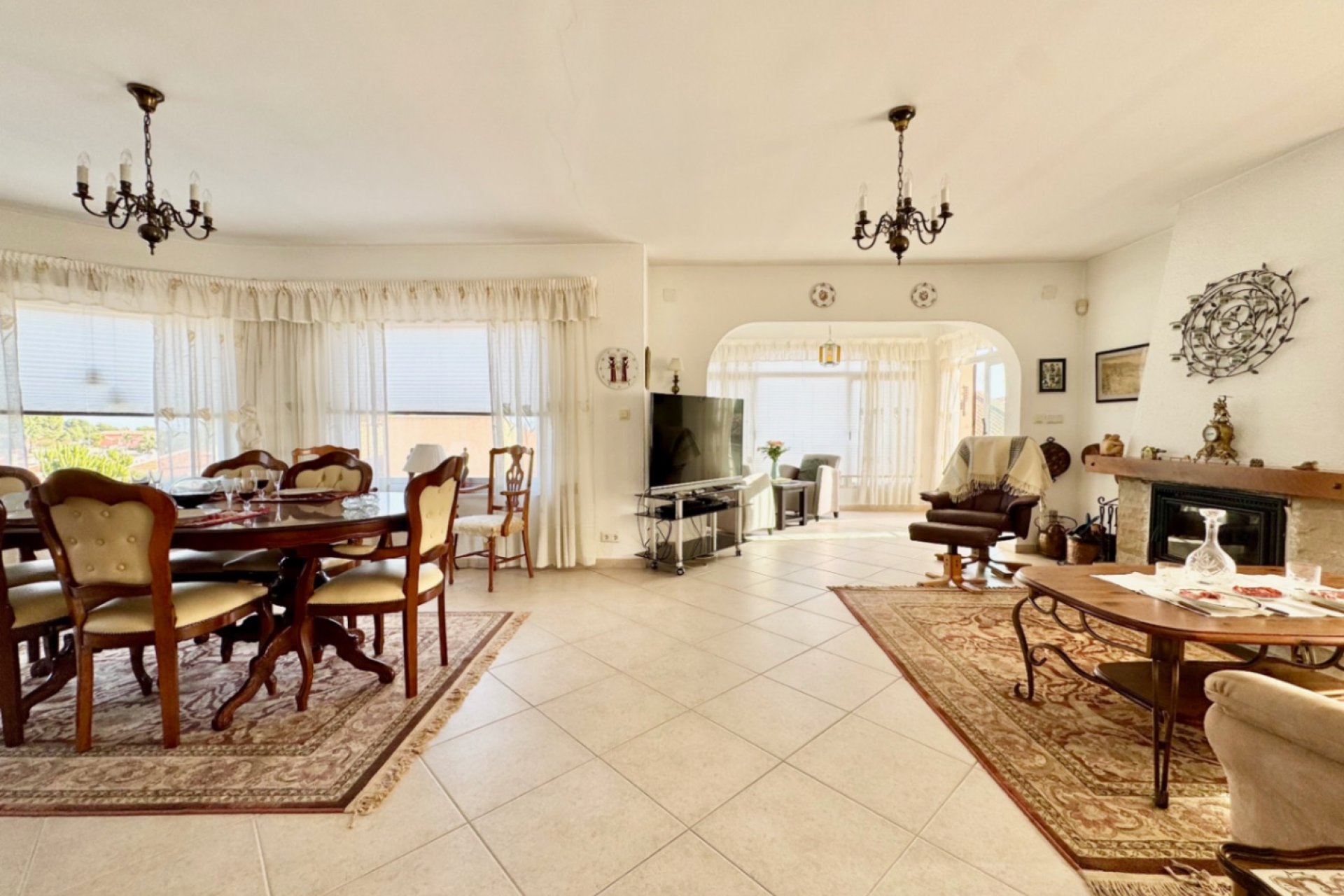 Herverkoop - Villa -
La Nucía
