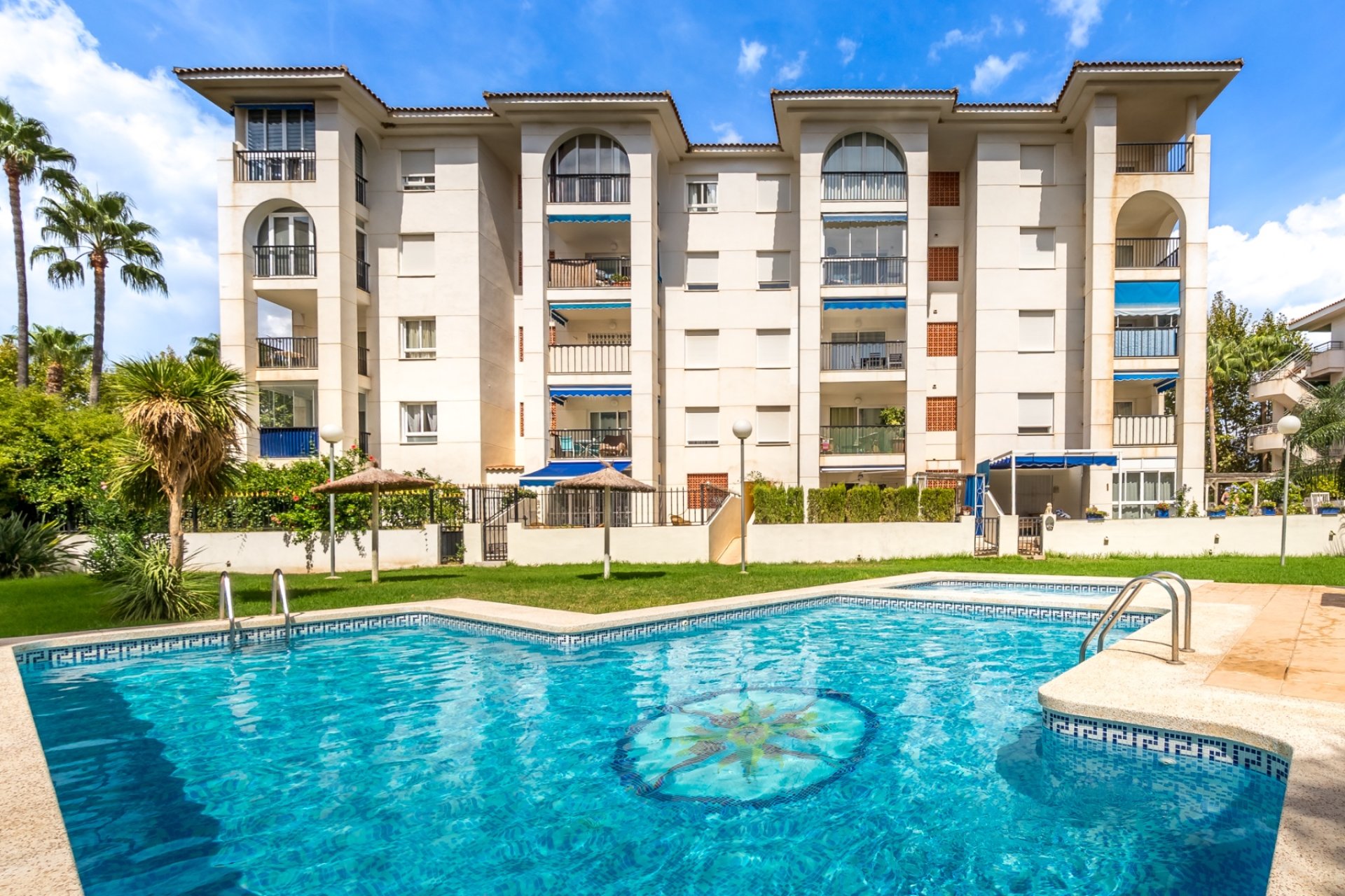 Lange Termijn Verhuur - Appartement / flat -
Albir