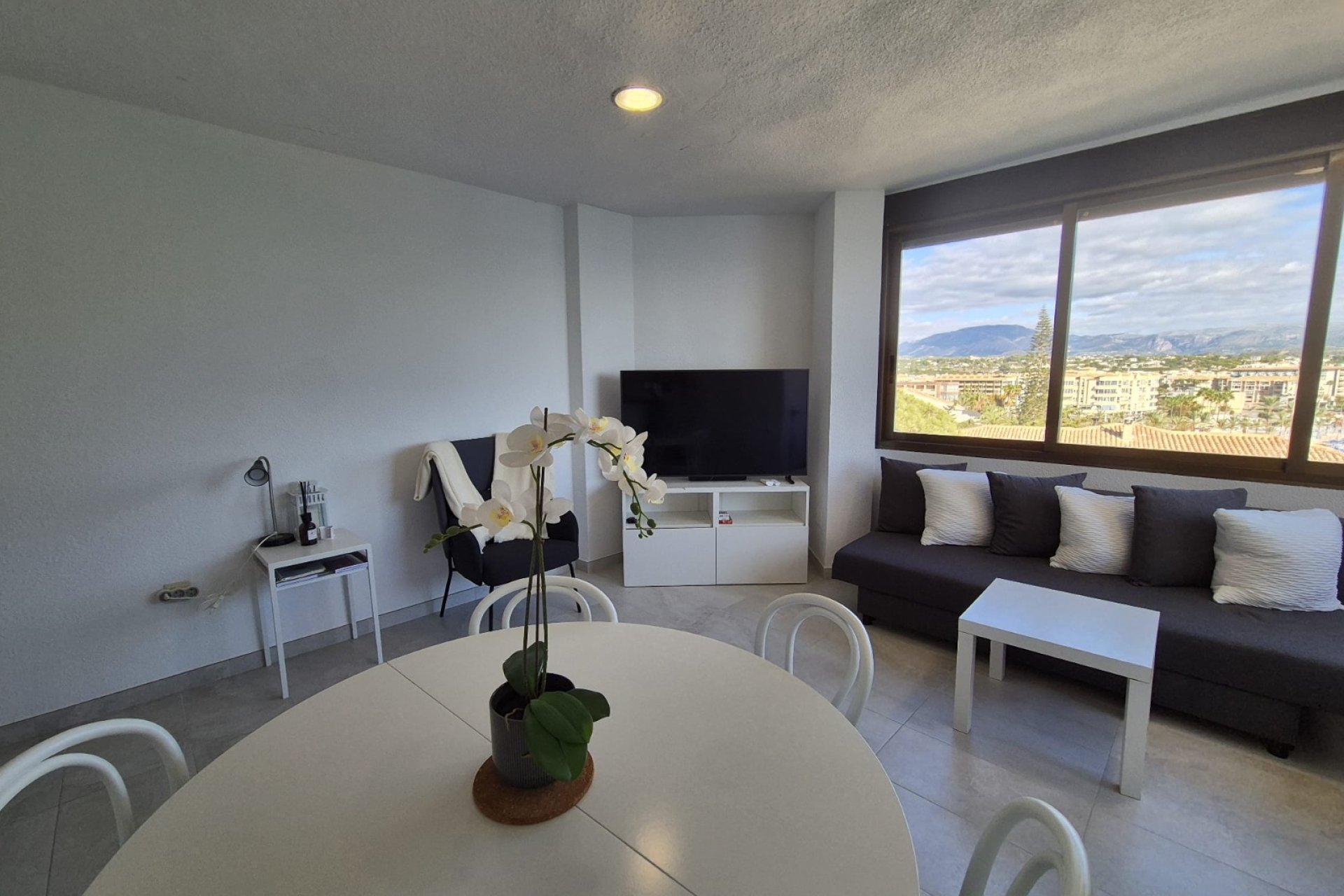 Location à court terme - Appartement -
Albir