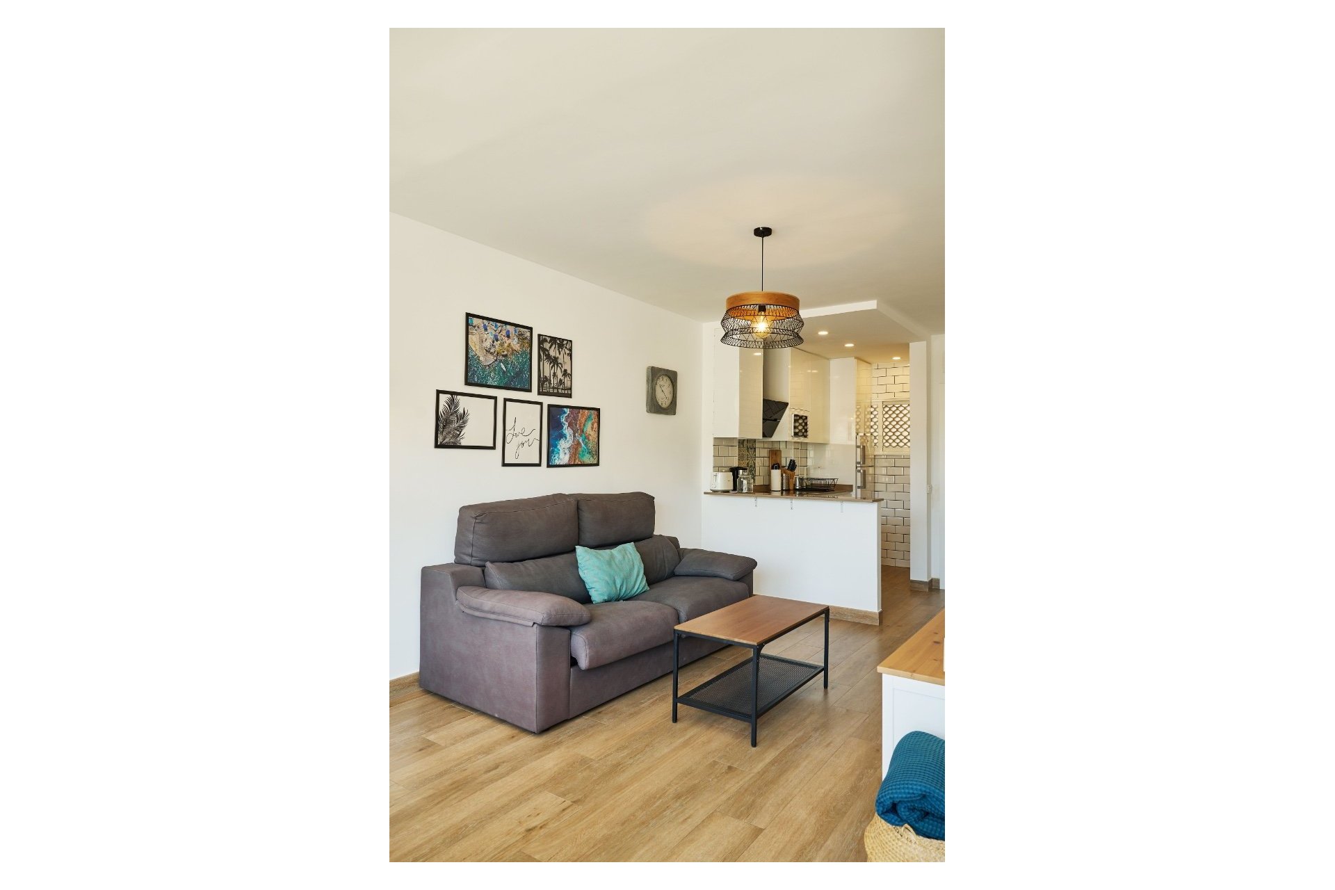 Location à court terme - Appartement -
Albir