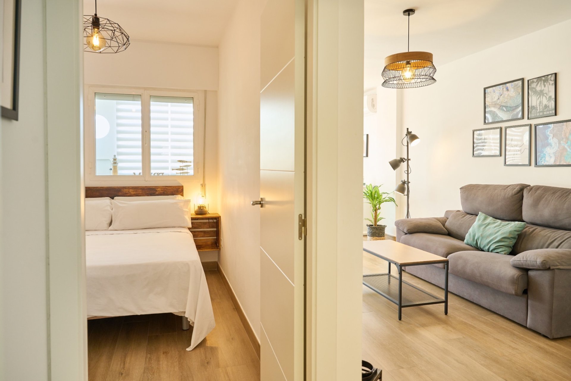 Location à court terme - Appartement -
Albir