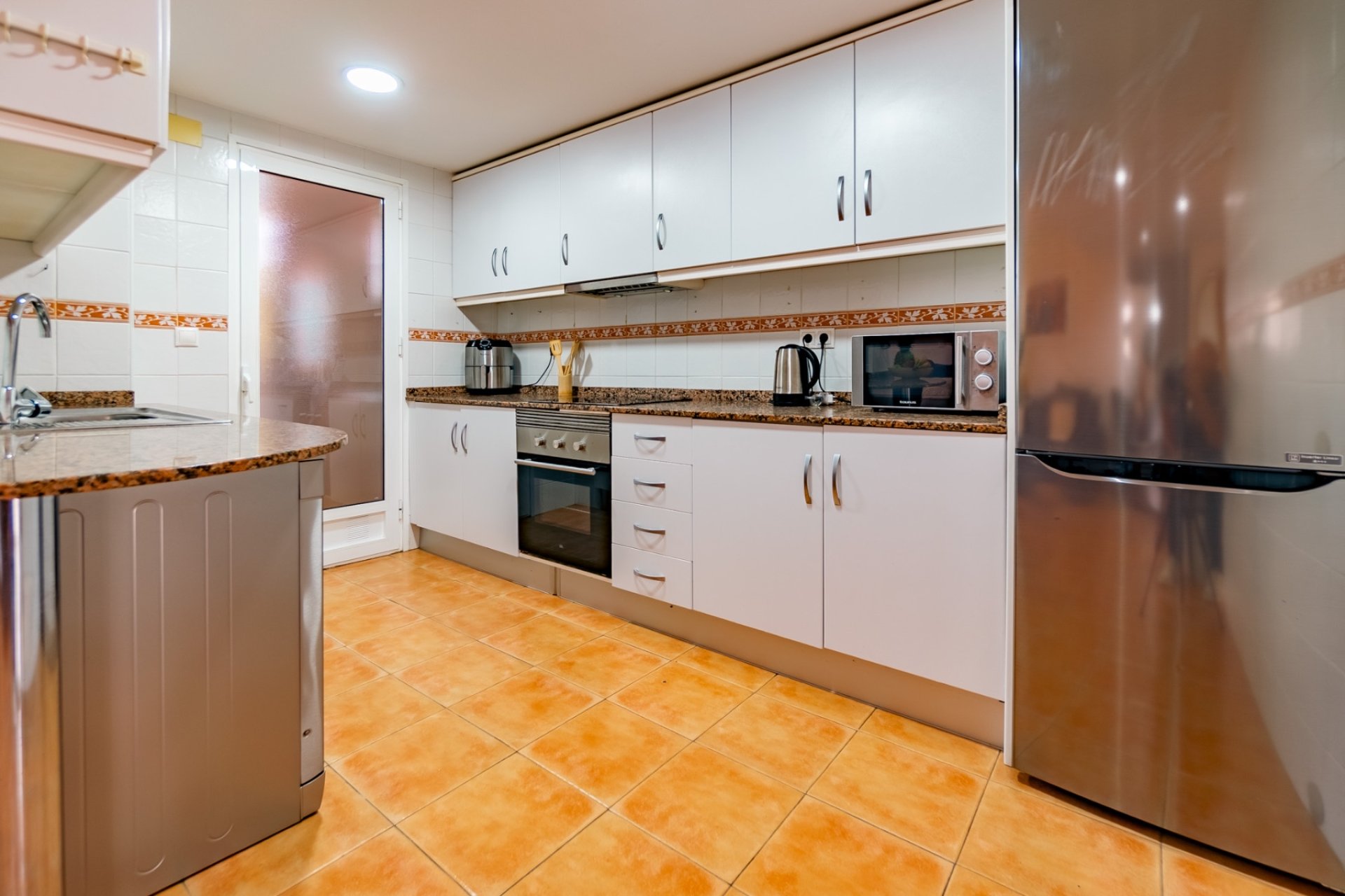 Location à court terme - Appartement -
Albir