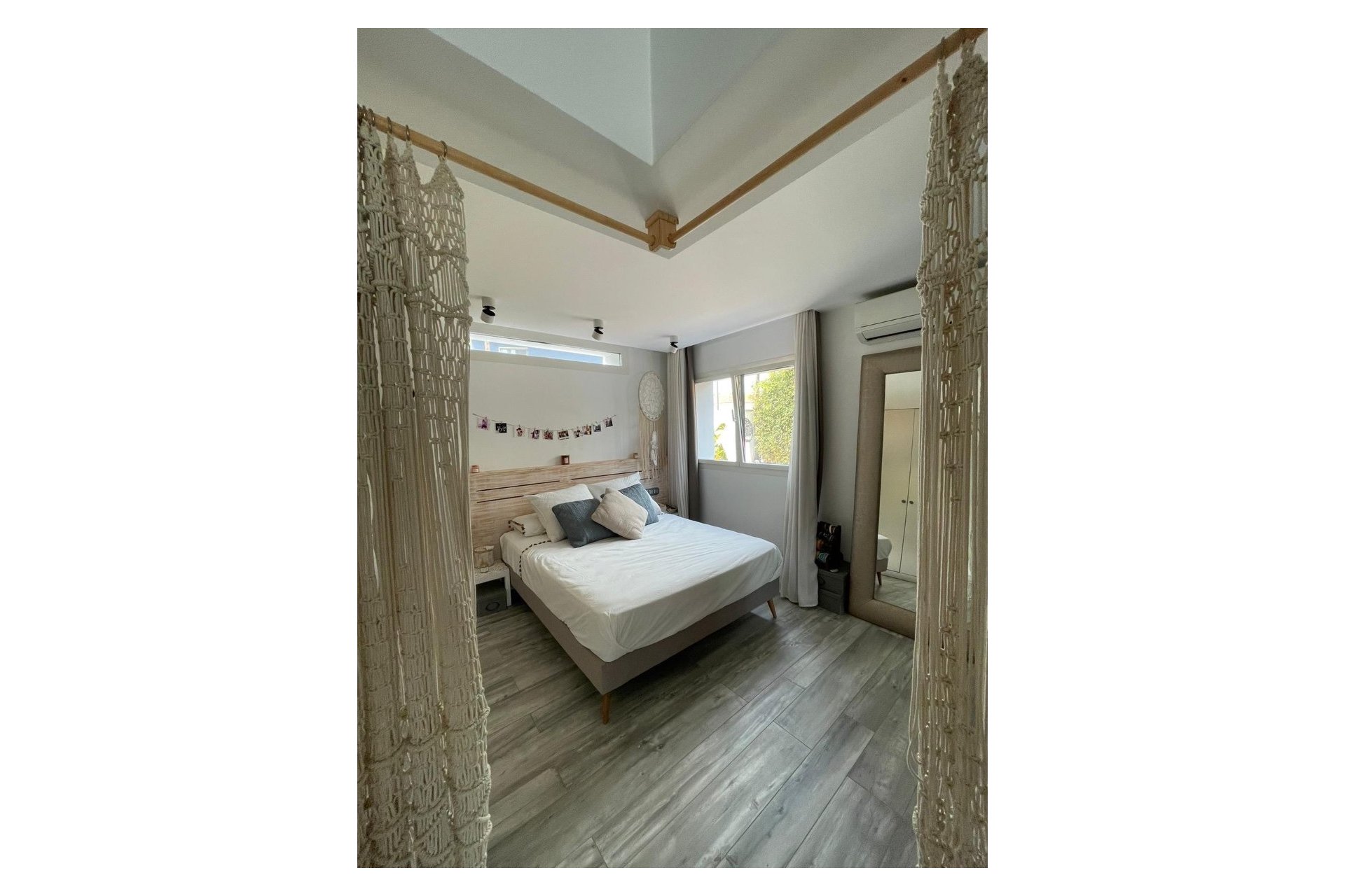 Location à court terme - Appartement -
Albir