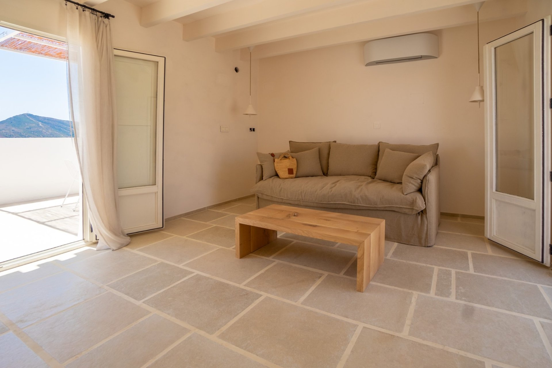 Location à court terme - Appartement -
Altea