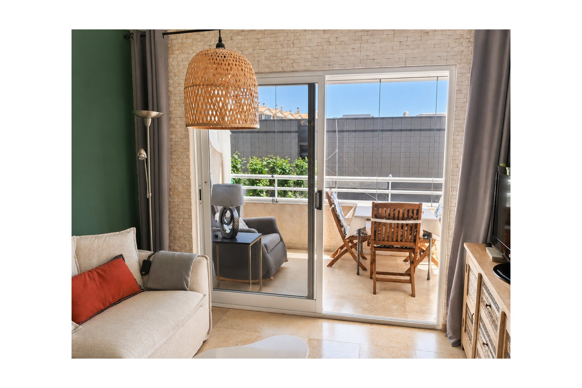 Location à long terme - Appartement -
Albir