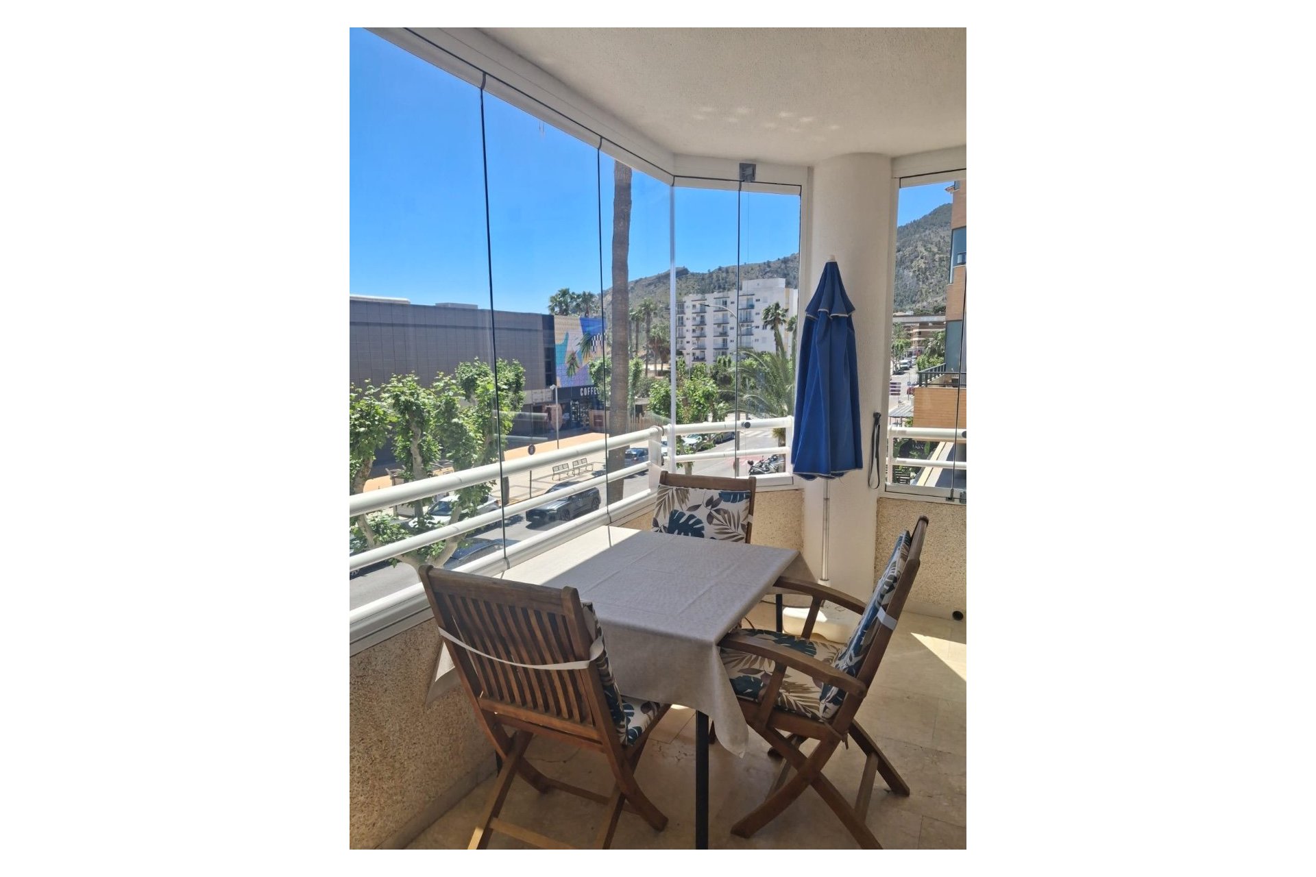Location à long terme - Appartement -
Albir