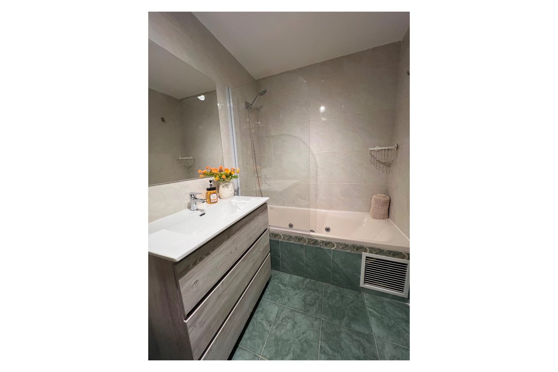 Location à long terme - Appartement -
Albir