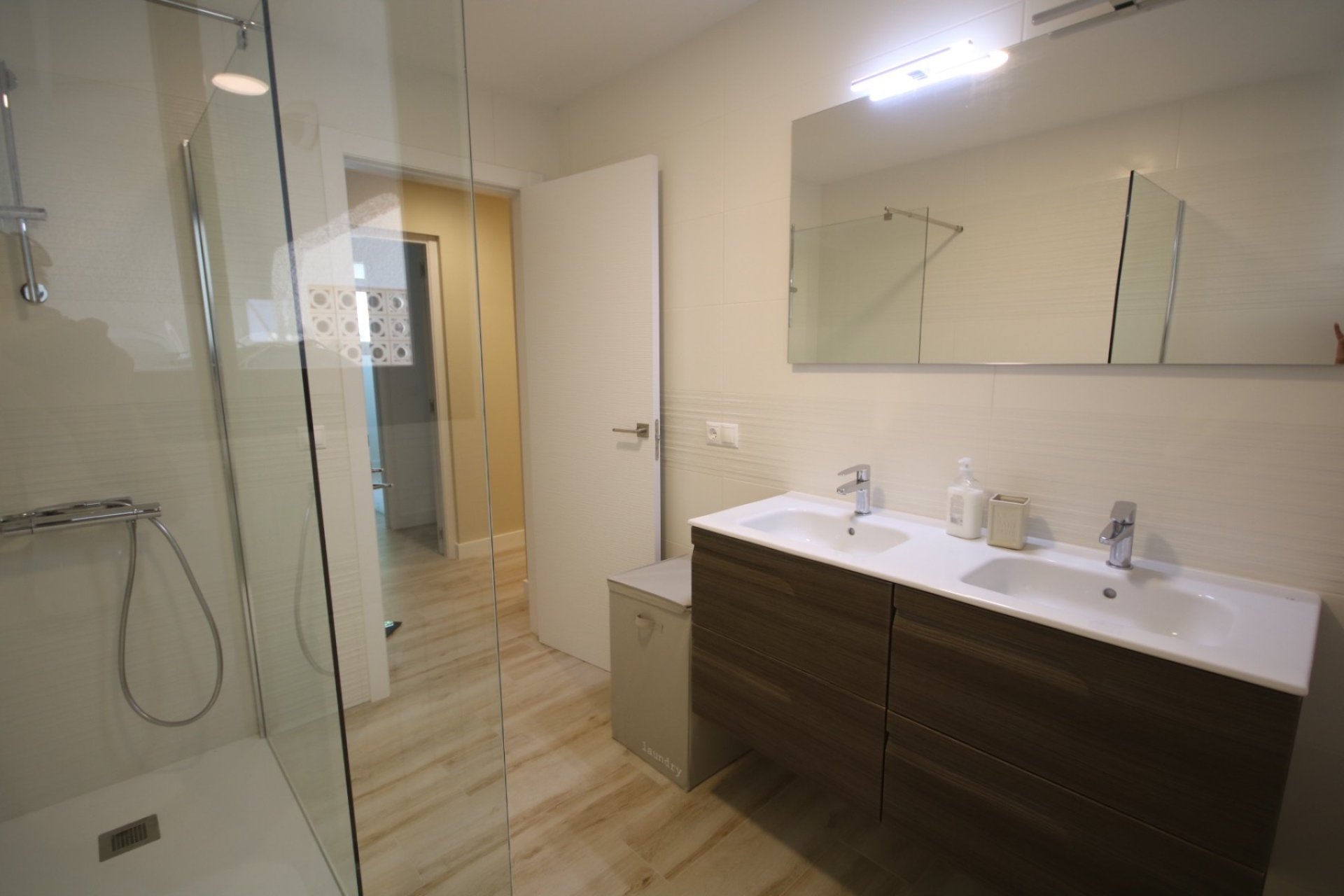 Location à long terme -  Chalet / Villa -
Albir