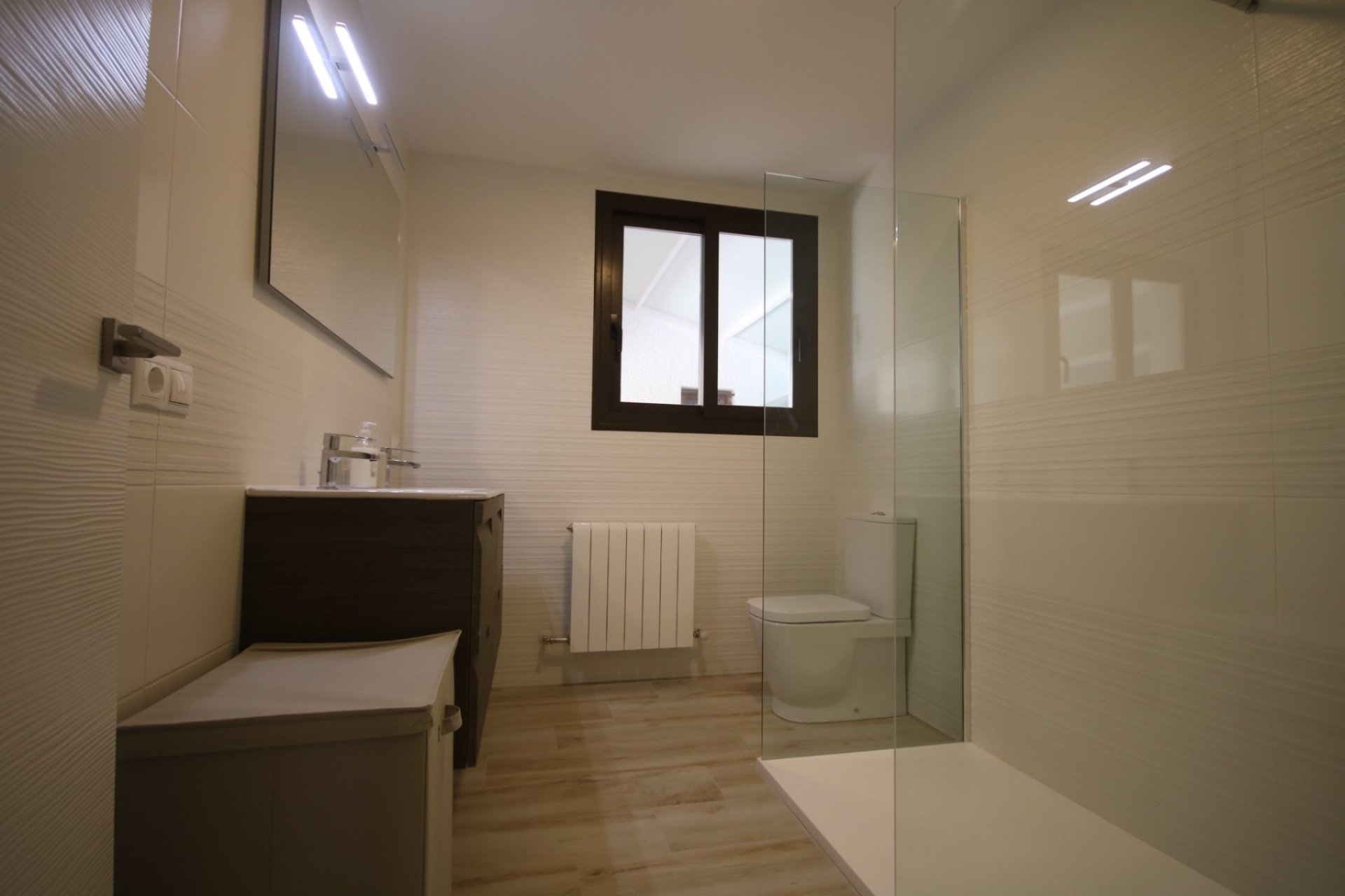 Location à long terme -  Chalet / Villa -
Albir
