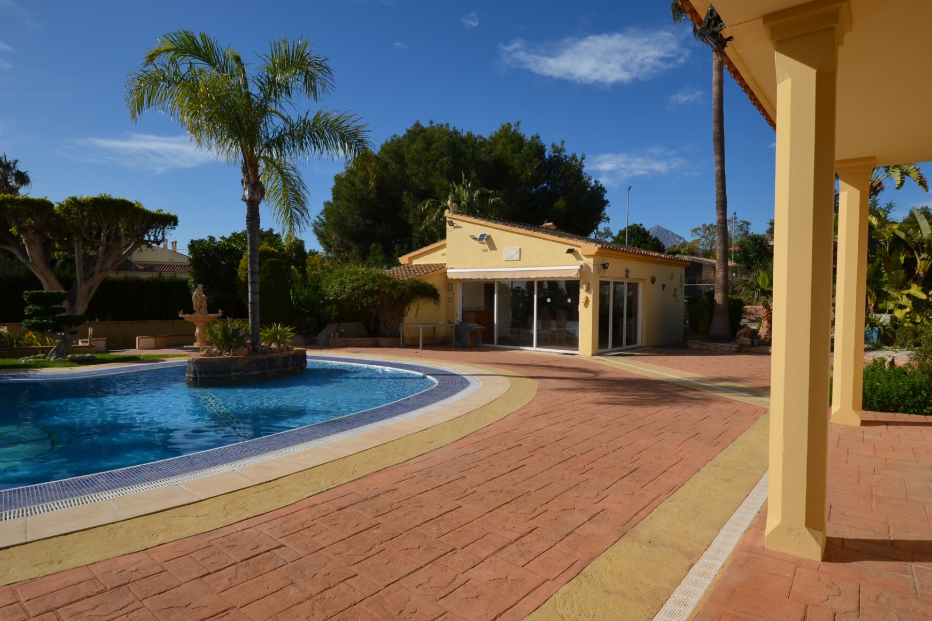 Location à long terme -  Chalet / Villa -
Altea