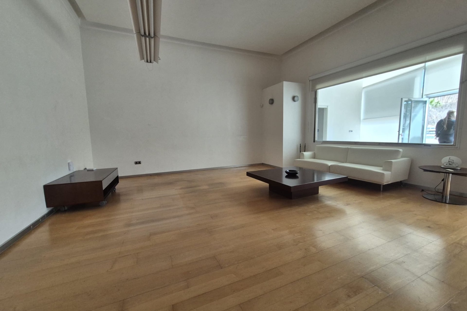 Long Term Rental - Commercial -
Albir